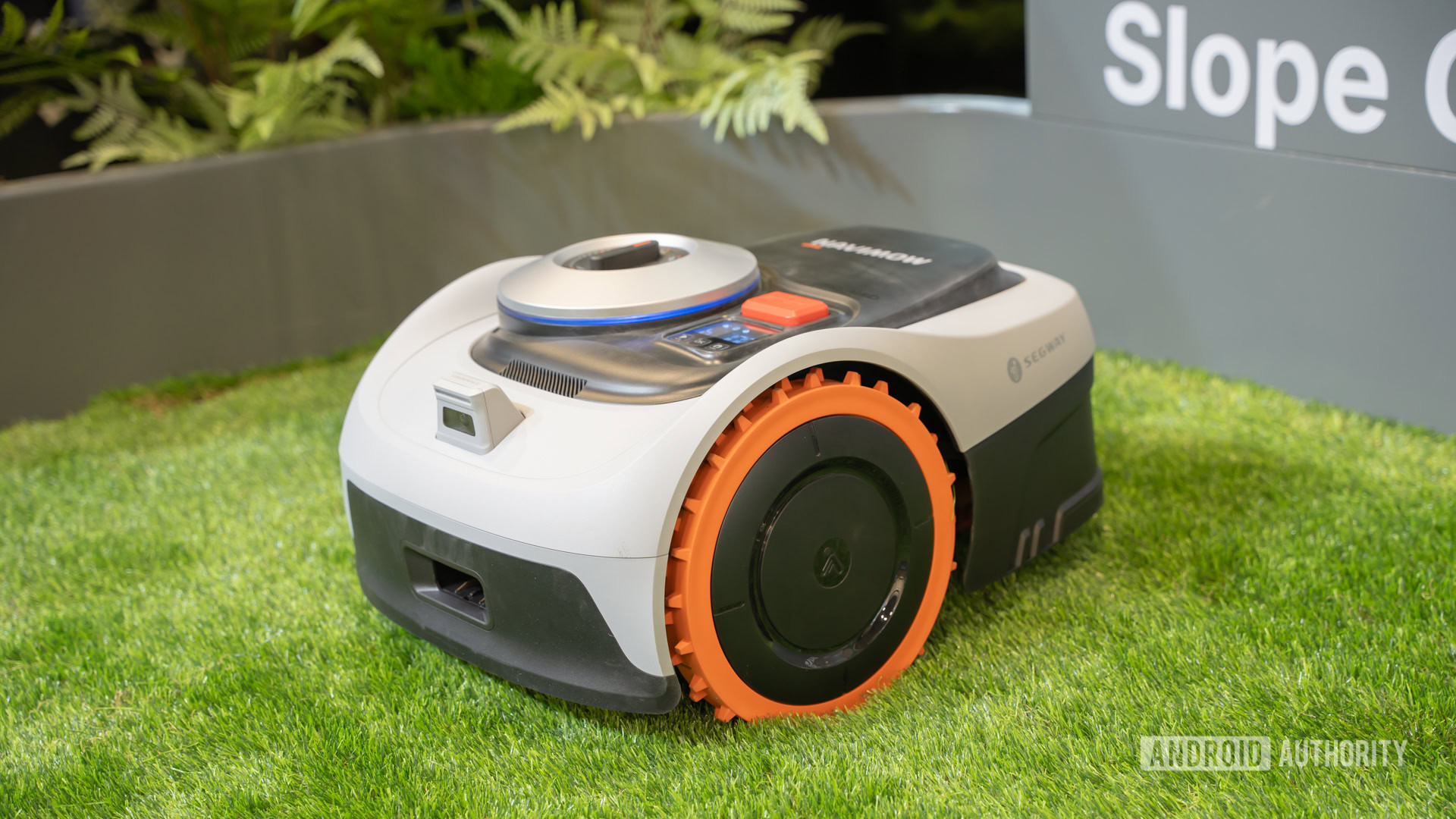 Navimow i210 robot lawn mower 6 Navimow i210 robot lawn mower 6