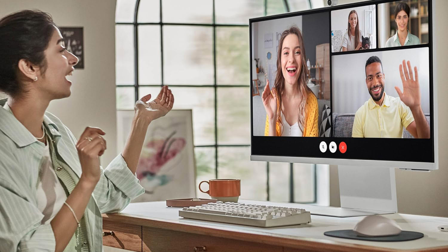 Samsung 32 inch Smart Monitor M8 (M80F) with Samsung Vision AI video call