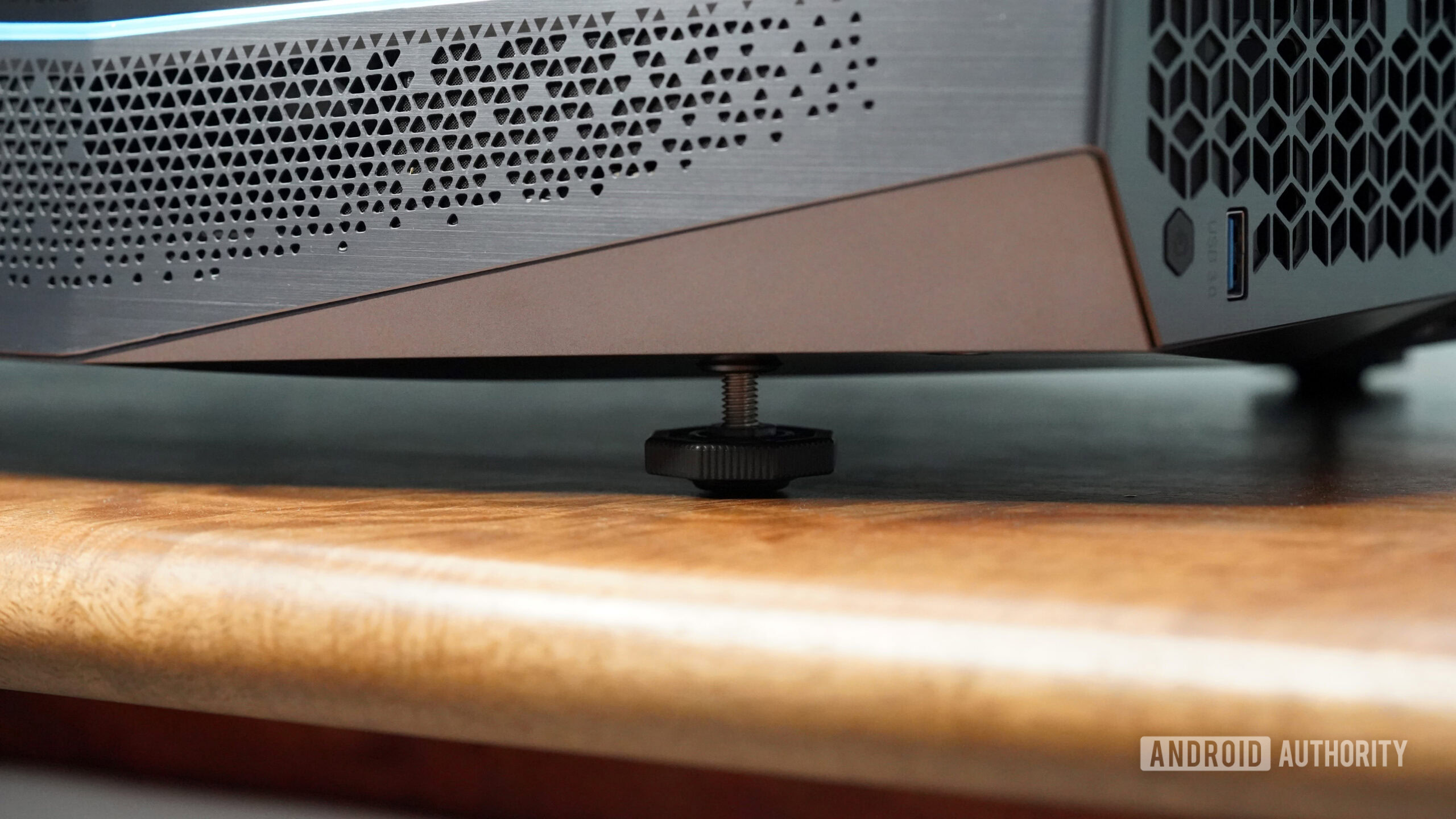 The AWOL Vision Aetherion Pro features adjustable feet for fine-tuning setup.