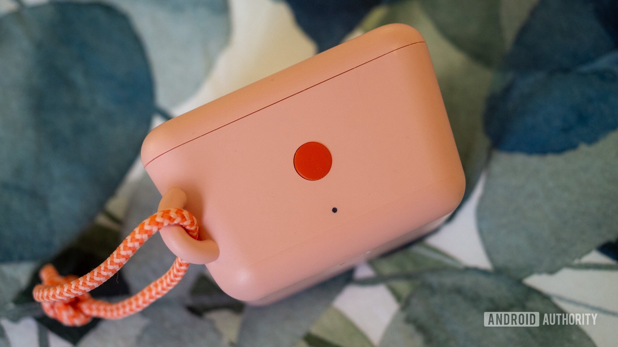 ikea vappeby portable bluetooth speaker 03