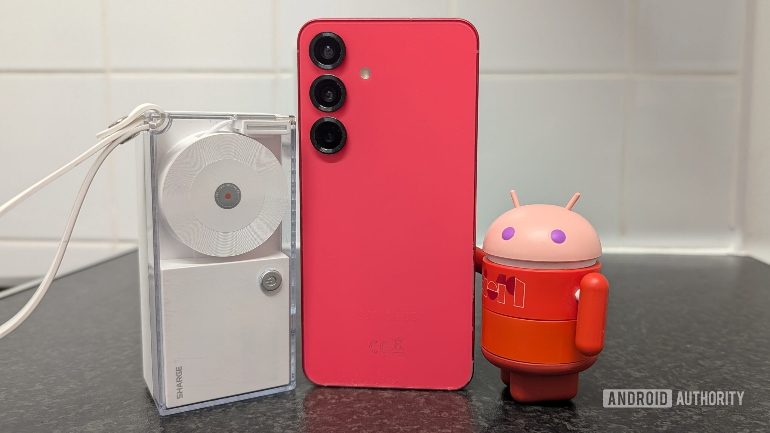 sharge 2 in 1 S25 for scale