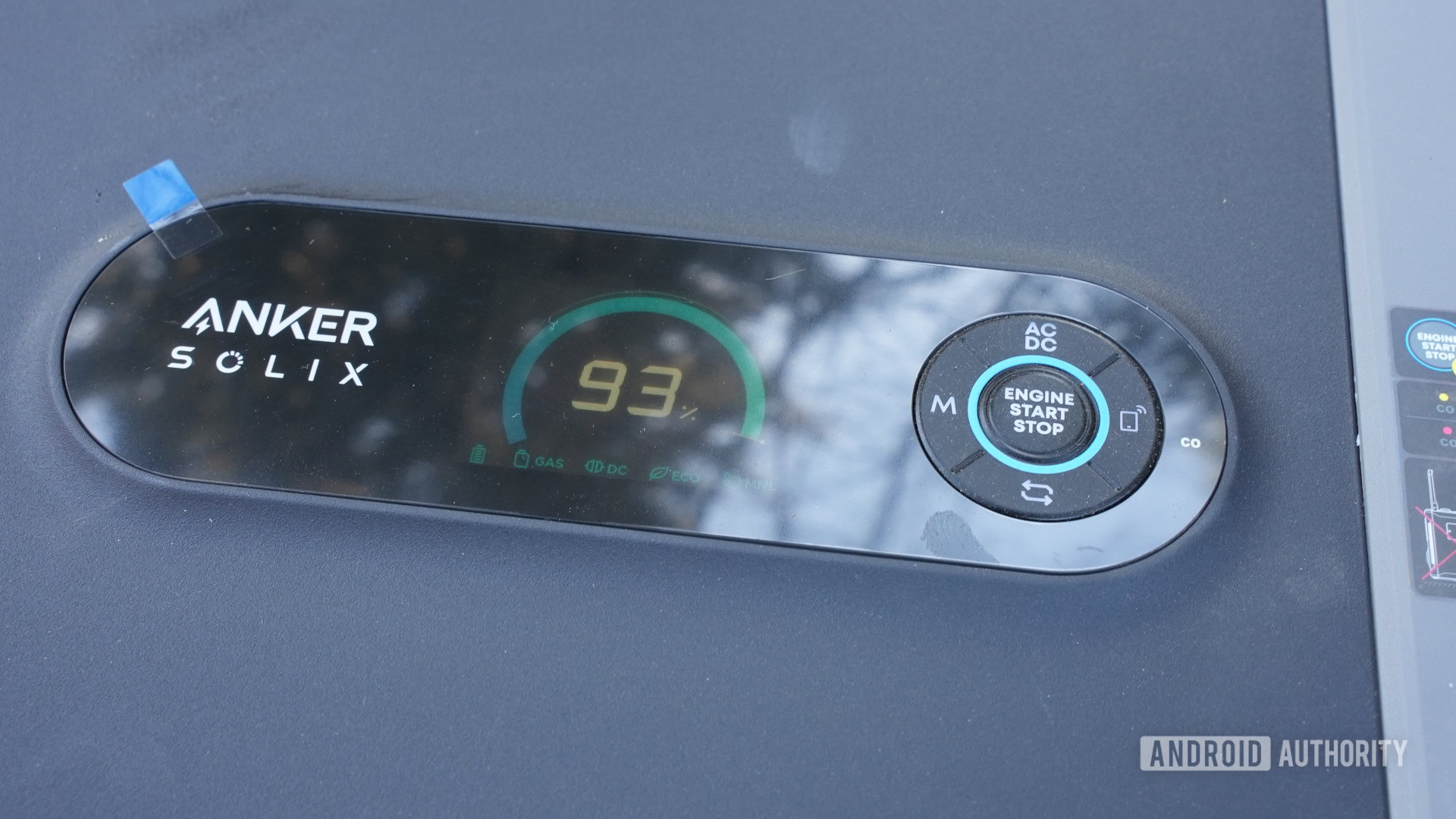 Anker SOLIX E10 Whole Home Backup System Smart Generator display