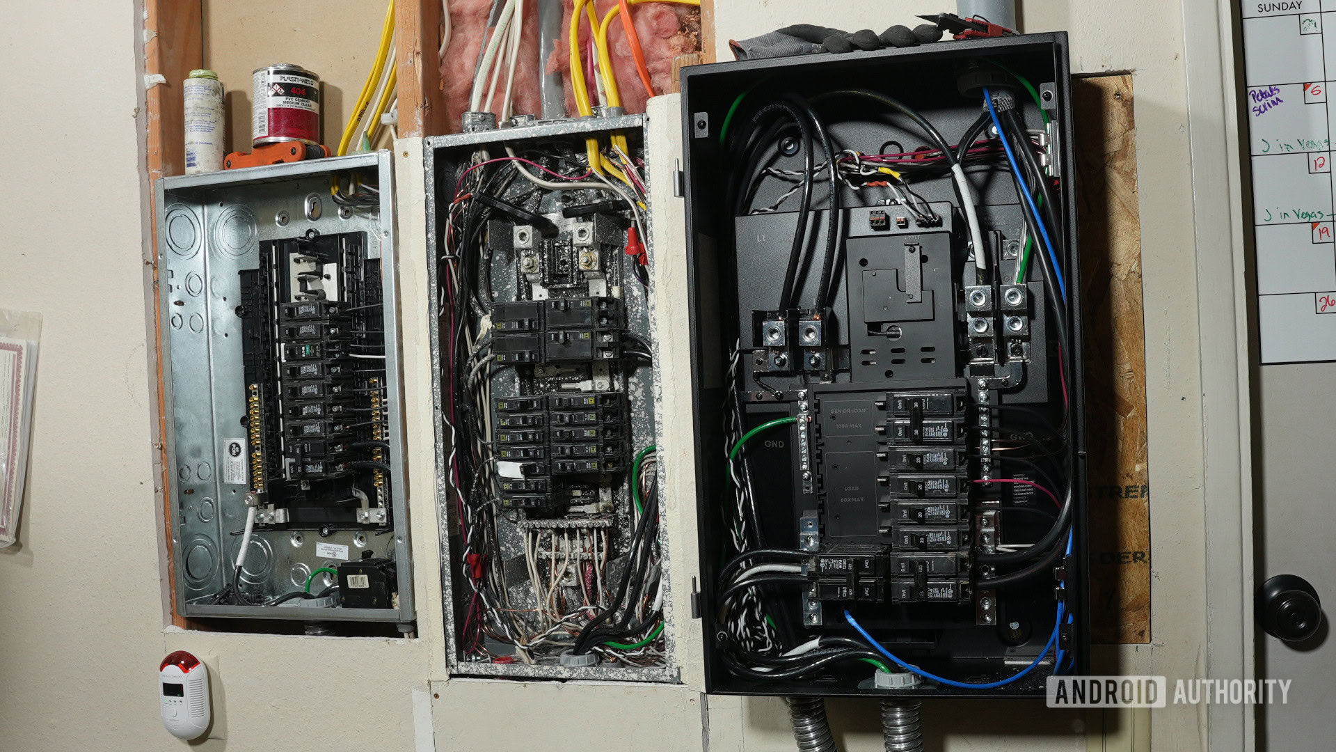 Anker SOLIX E10 Whole Home Backup System wires