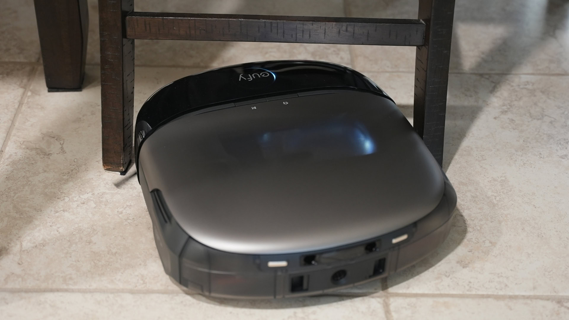 Anker eufy Robot Vacuum Omni S2 chair