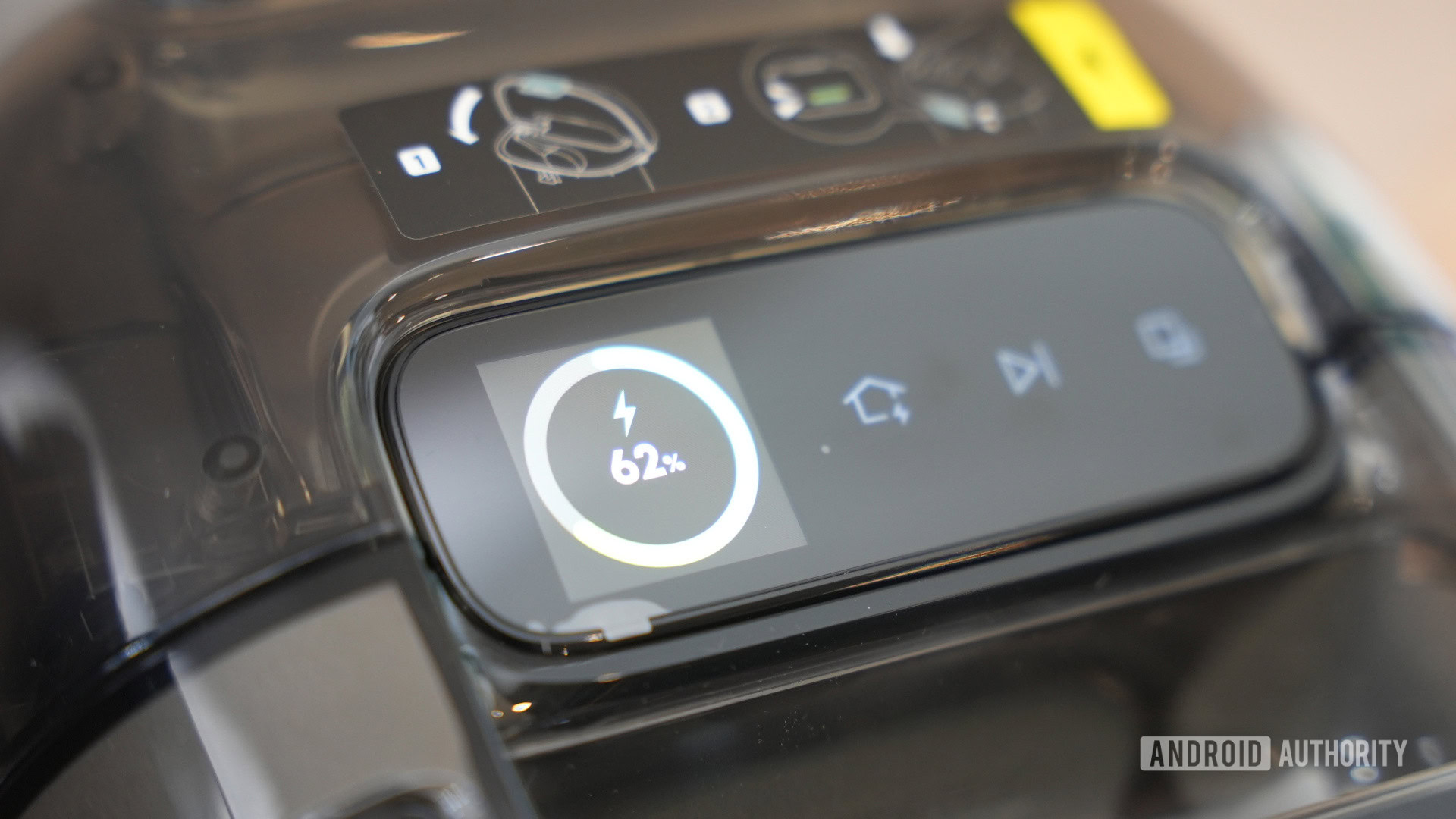 Anker eufy Robot Vacuum Omni S2 display