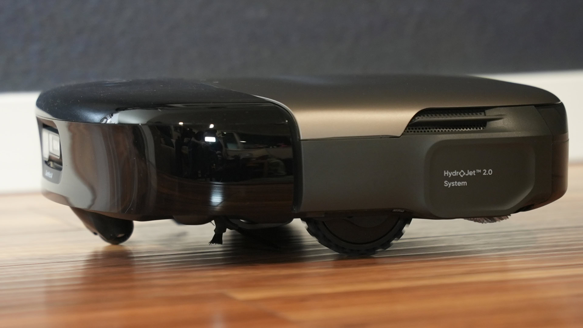 Anker eufy Robot Vacuum Omni S2 raised