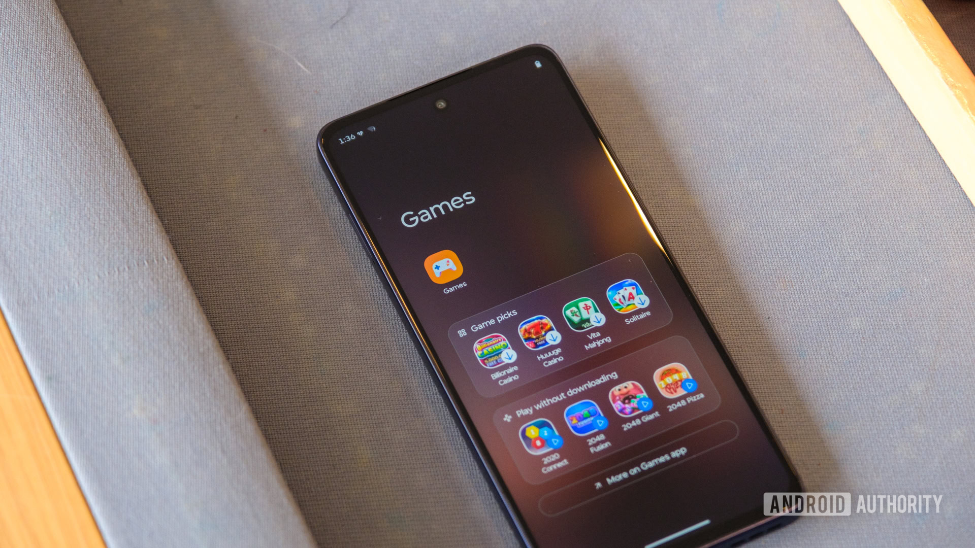 Motorola Moto G Power 2026 games folder