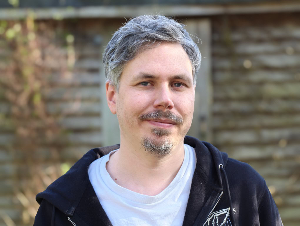 Xiaomi 17 Ultra camera portrait outdoors