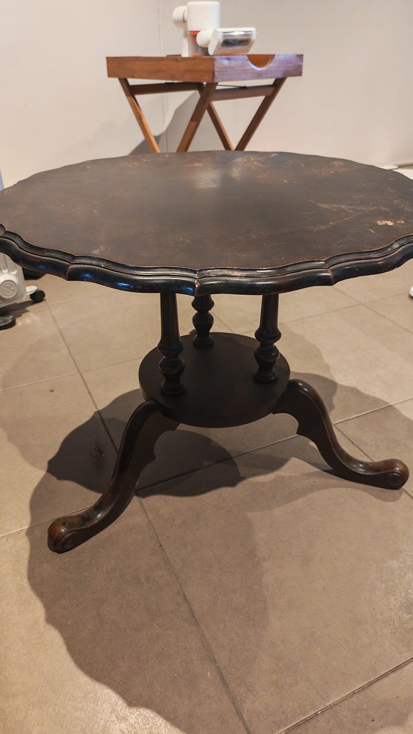 a photo of an old damaged table