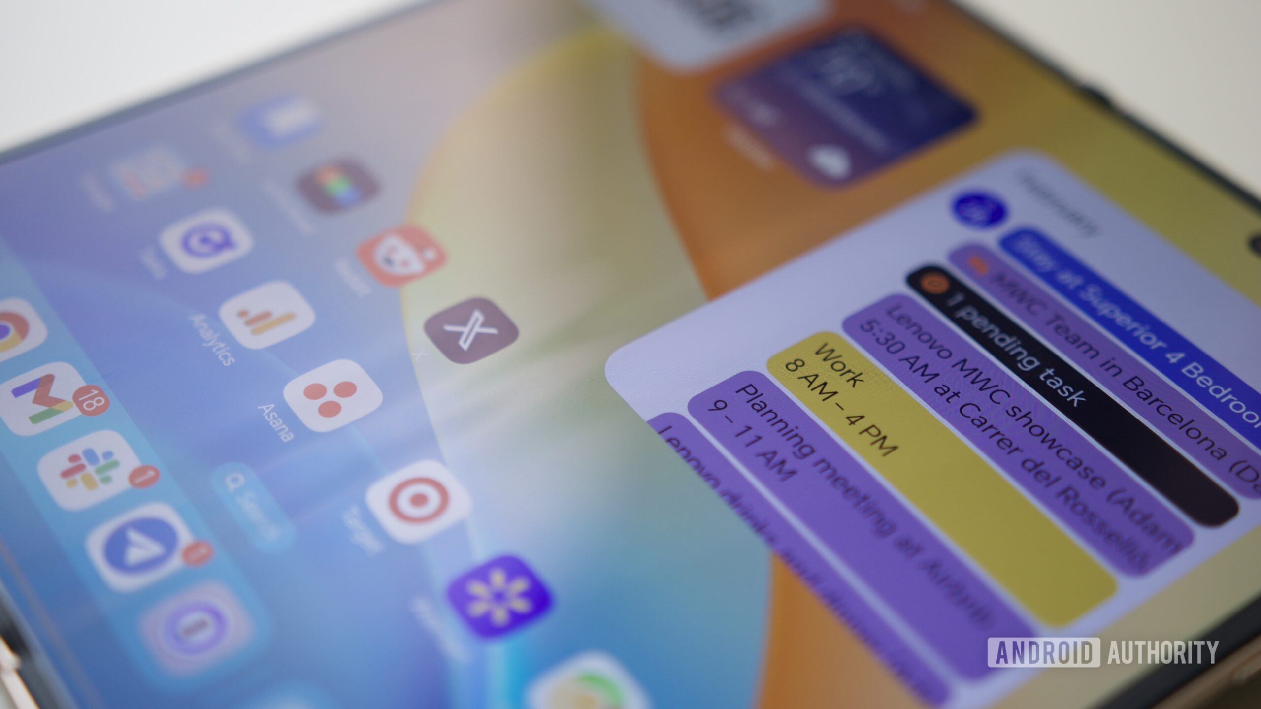 honor magic v6 hands on 11 A close-up of the inner display on the HONOR Magic V6.