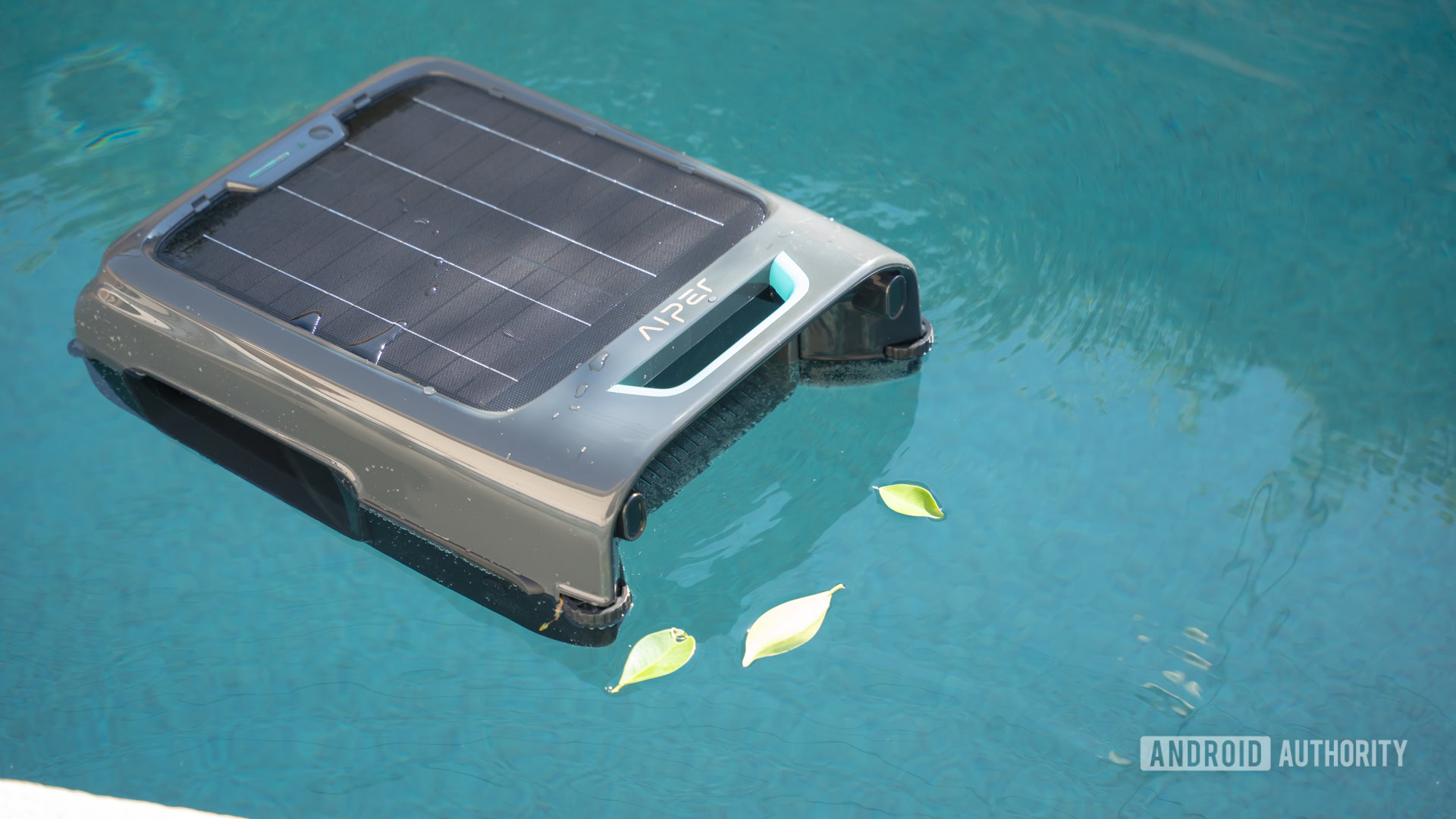 Aiper EcoSurfer S2 in pool 22