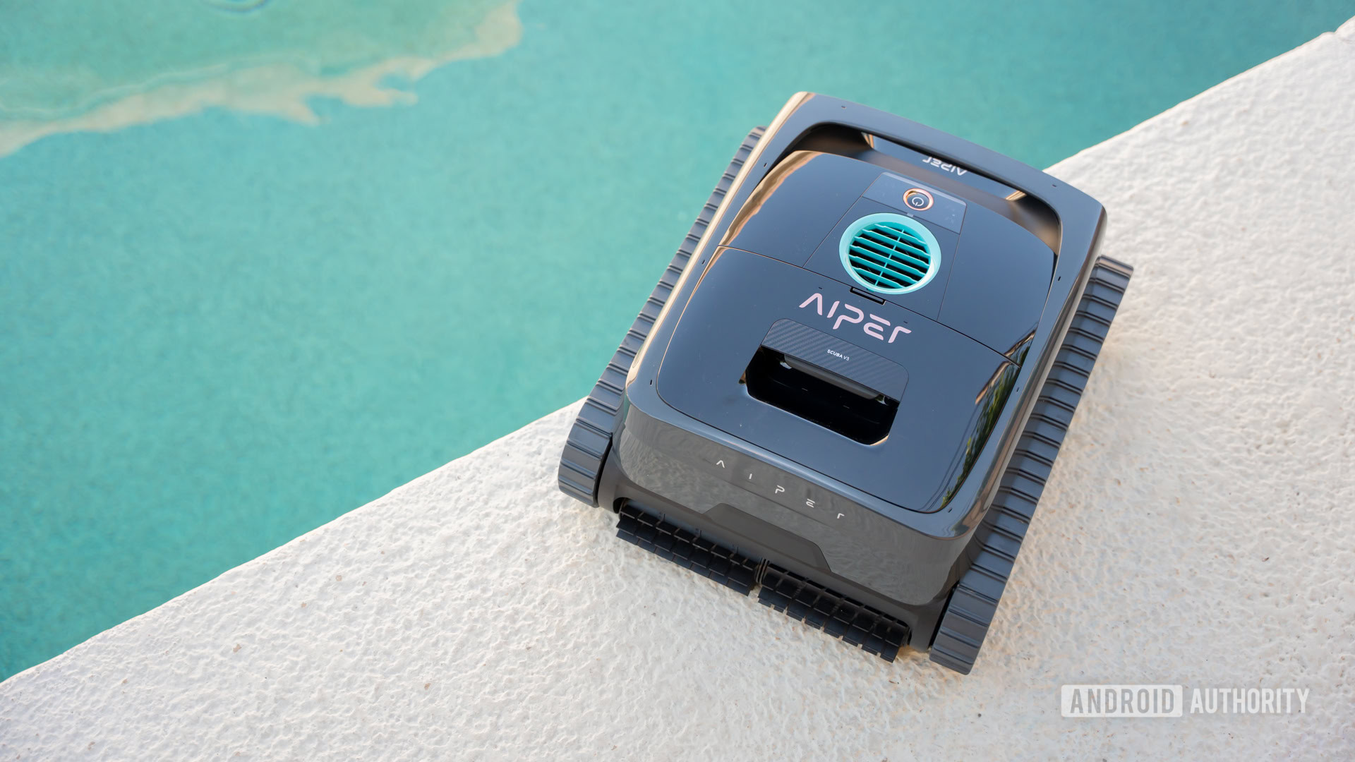 Aiper Scuba V3 next to pool 2 Aiper Scuba V3 next to pool 2