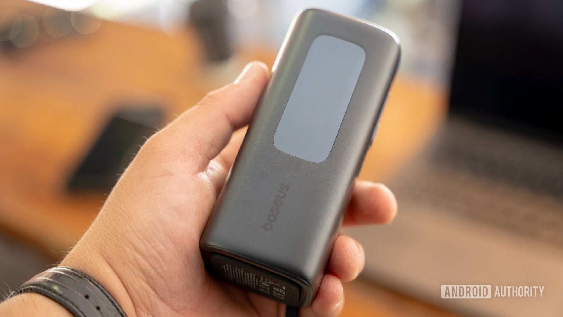 Baseus MiFi Poweer bank at coffee shop 13