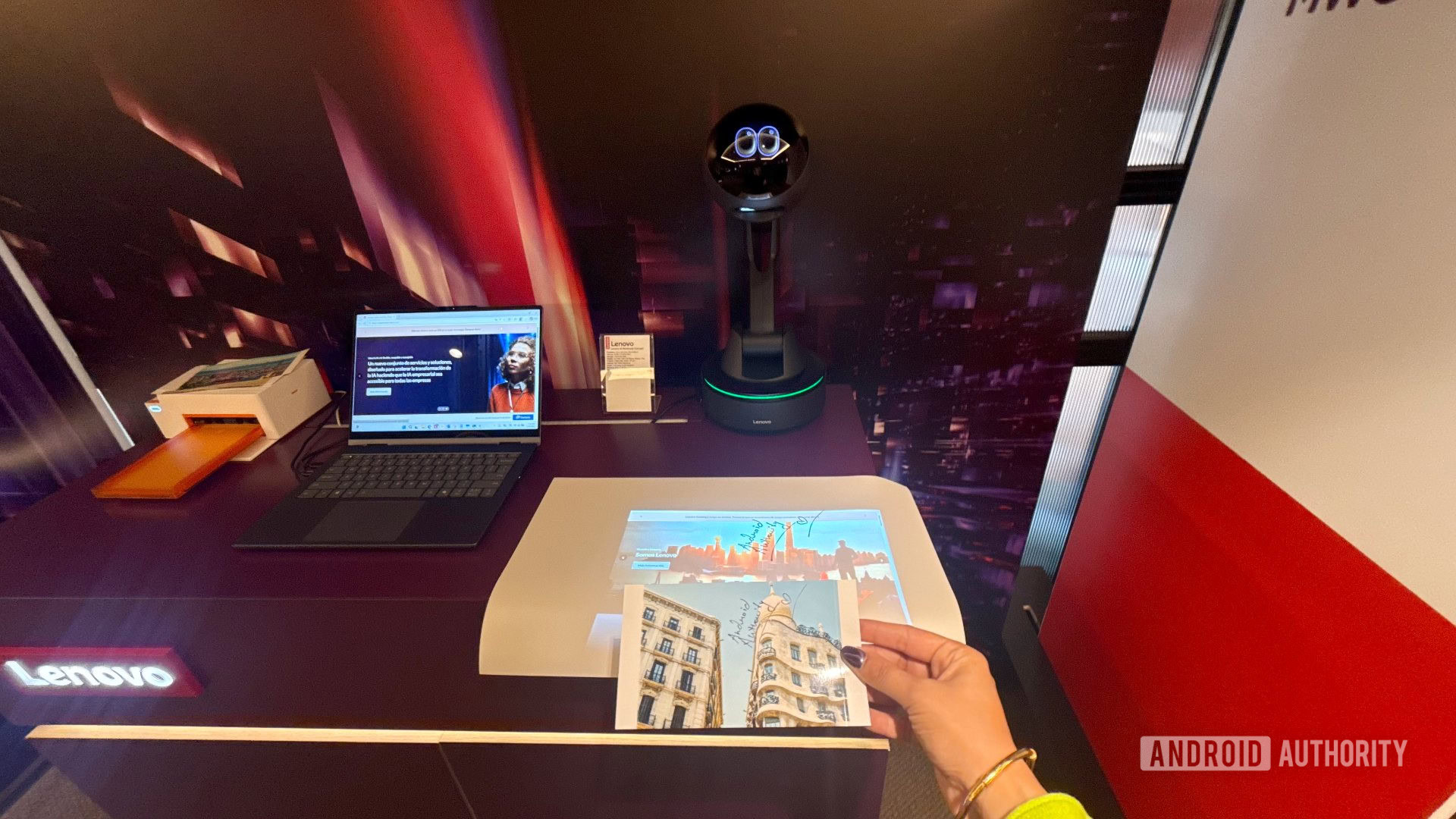 Lenovo AI Workmate concept 3 Lenovo AI Workmate concept 3