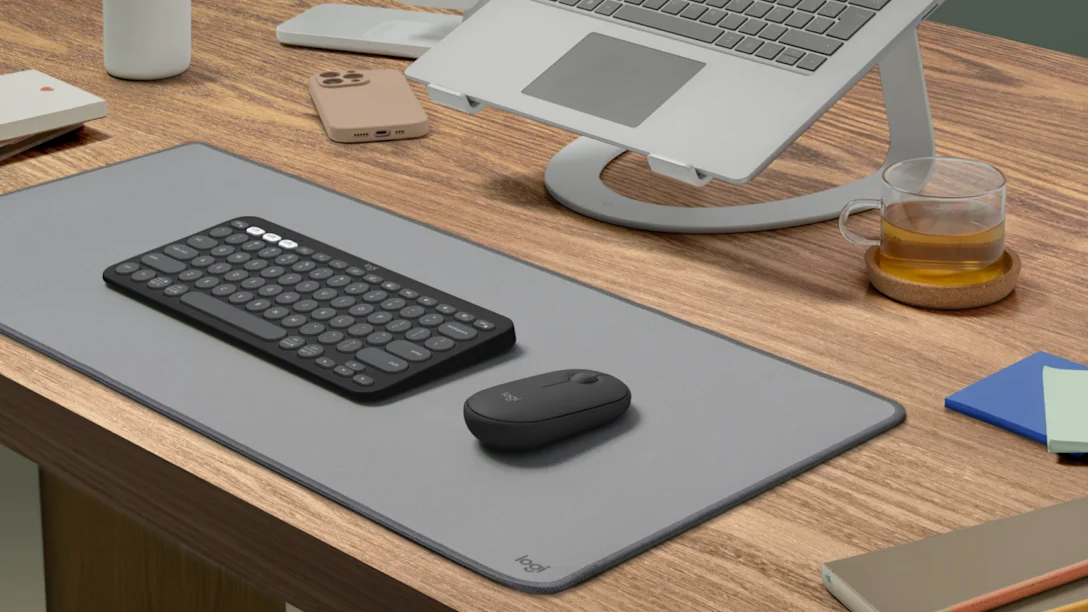 Logitech Pebble Mouse 2 M350s on desk