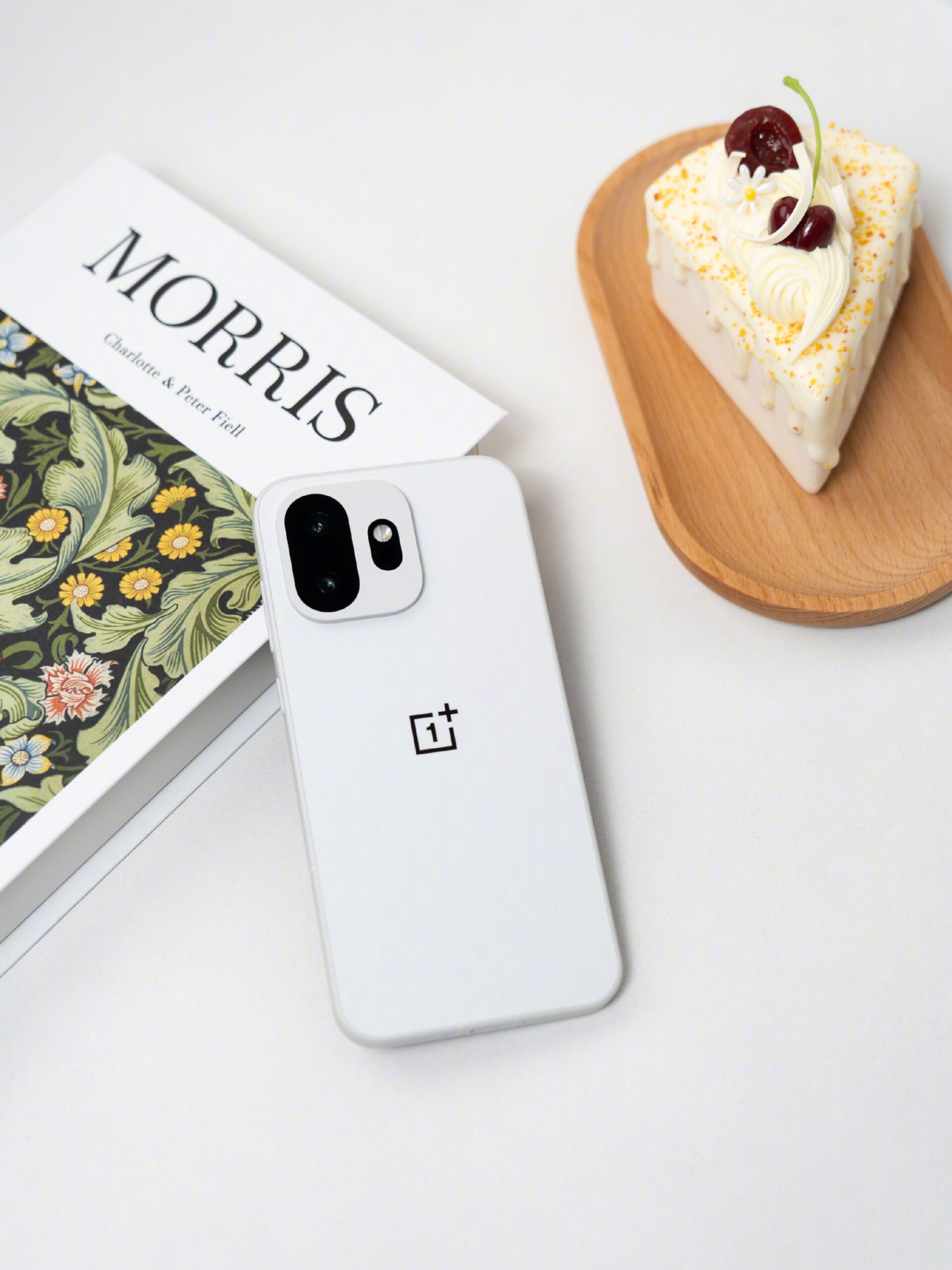 OnePlus 15T white chocolate