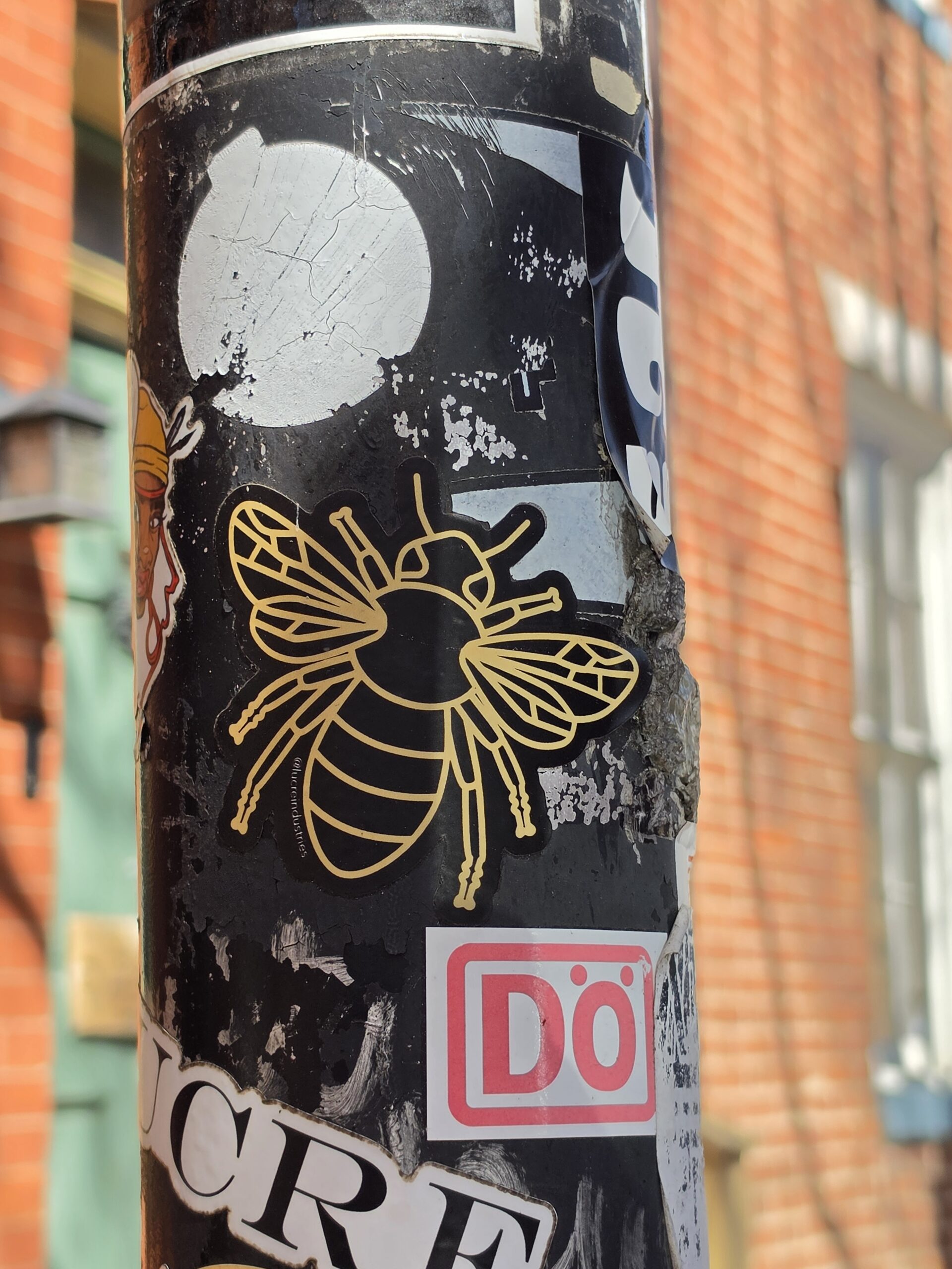 Samsung Galaxy S26 Ultra bee sticker 3x