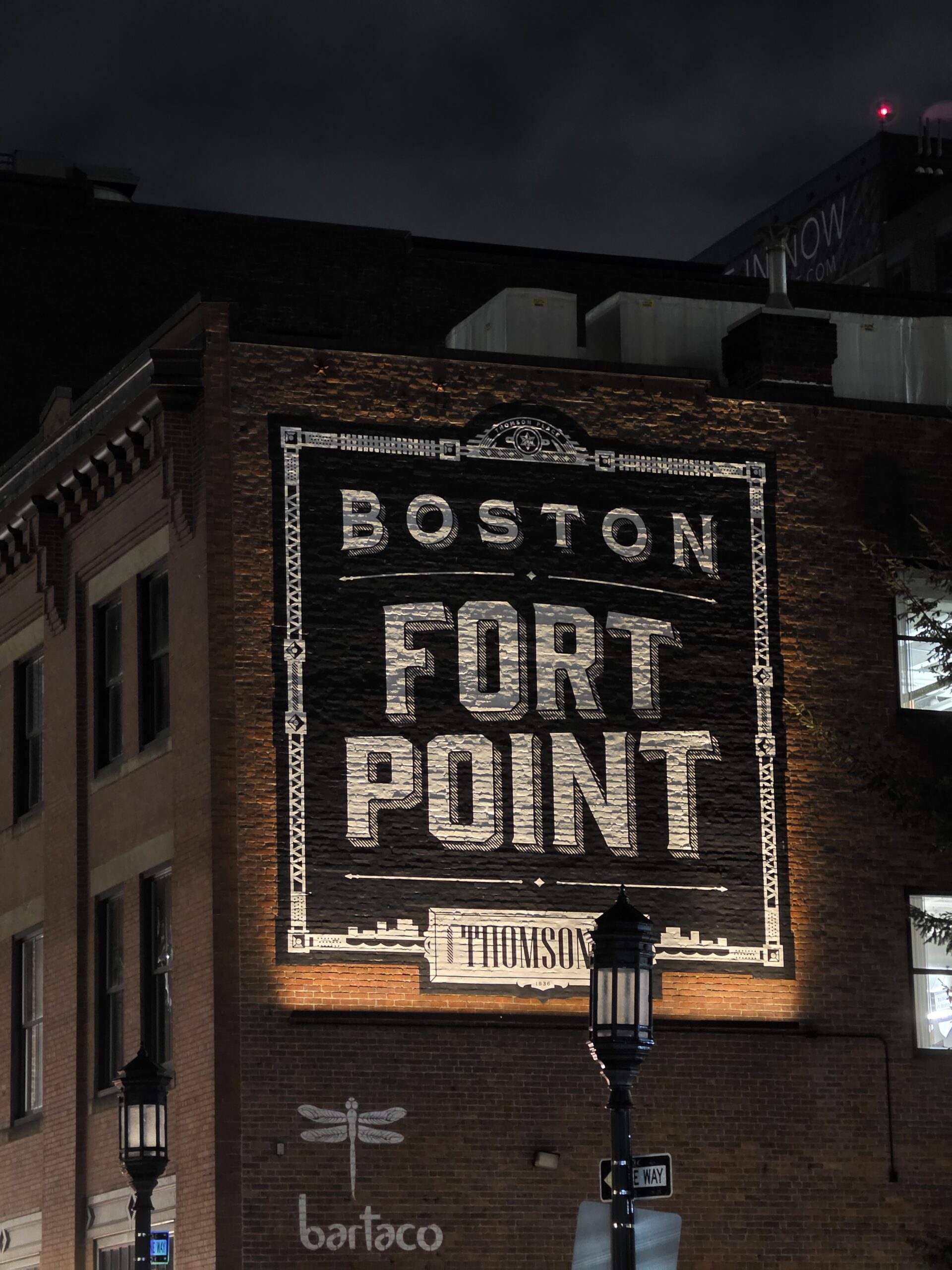 Samsung Galaxy S26 Ultra mural night mode 5x