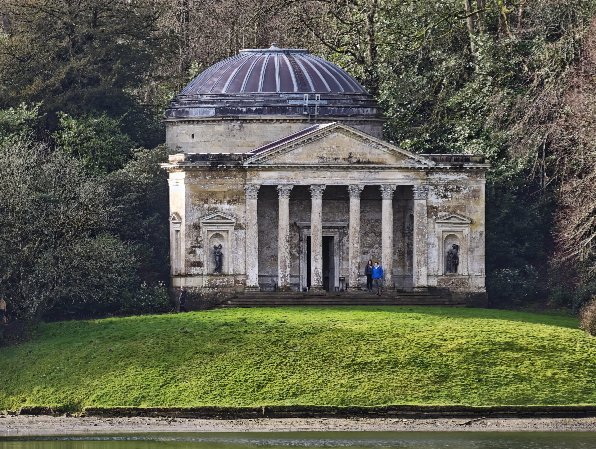 Xiaomi 17 Ultra 400mm forest building 1