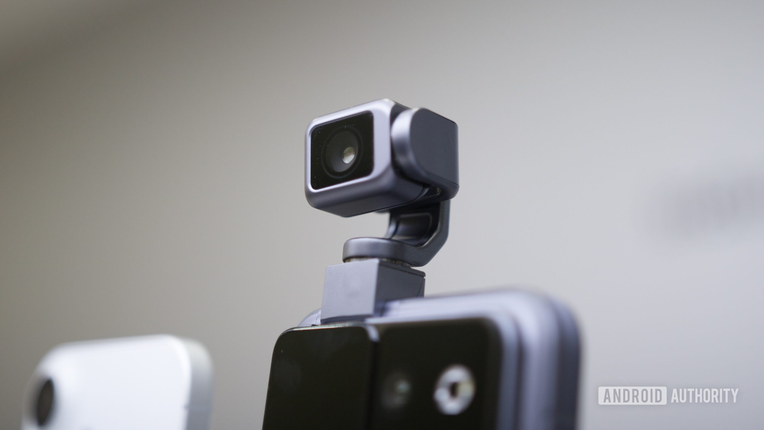 honor robot phone mwc 2026 8 The back of the HONOR Robot Phone with its camera active.