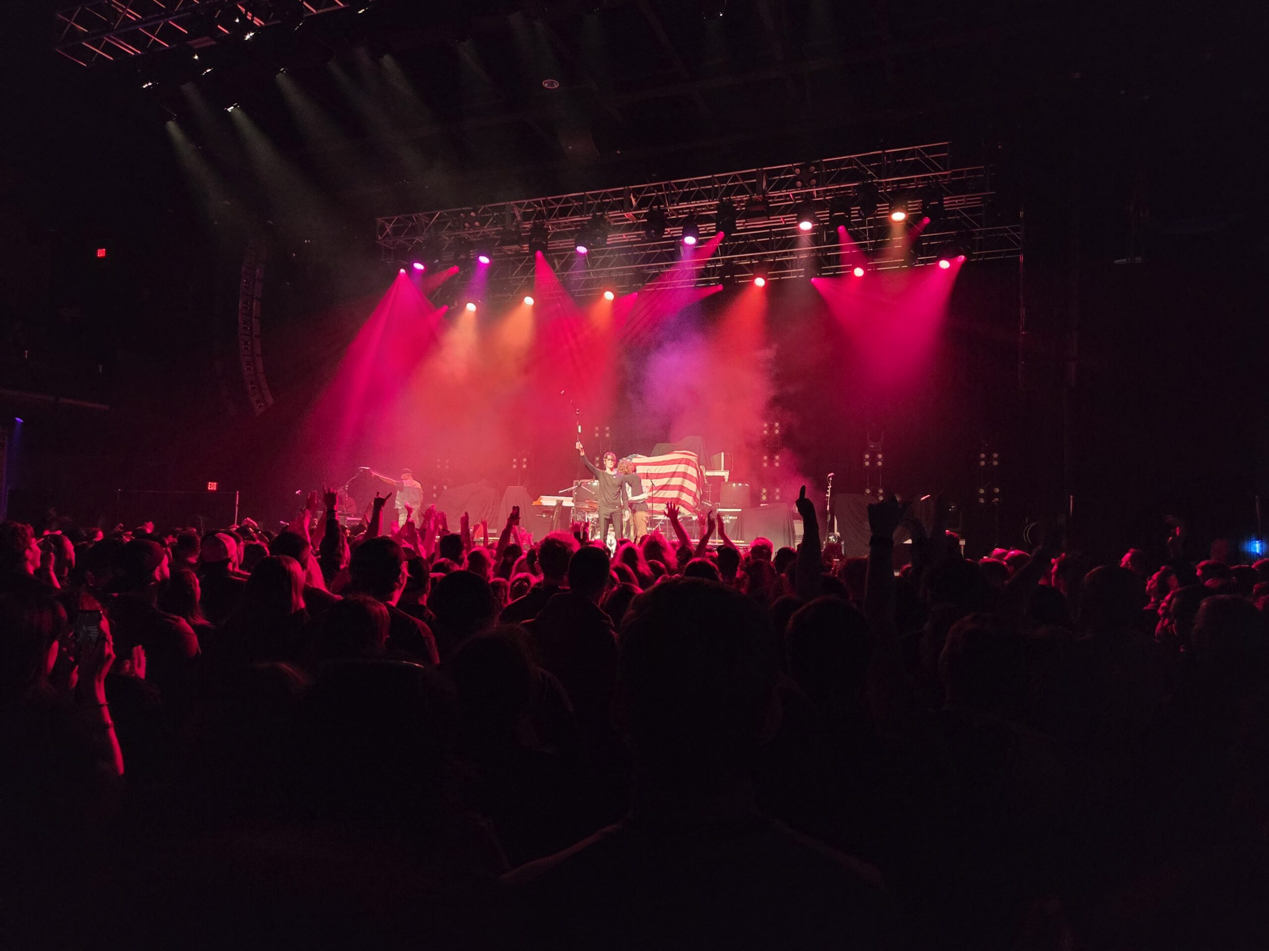 Photo of a concert, taken with the Samsung Galaxy S26.