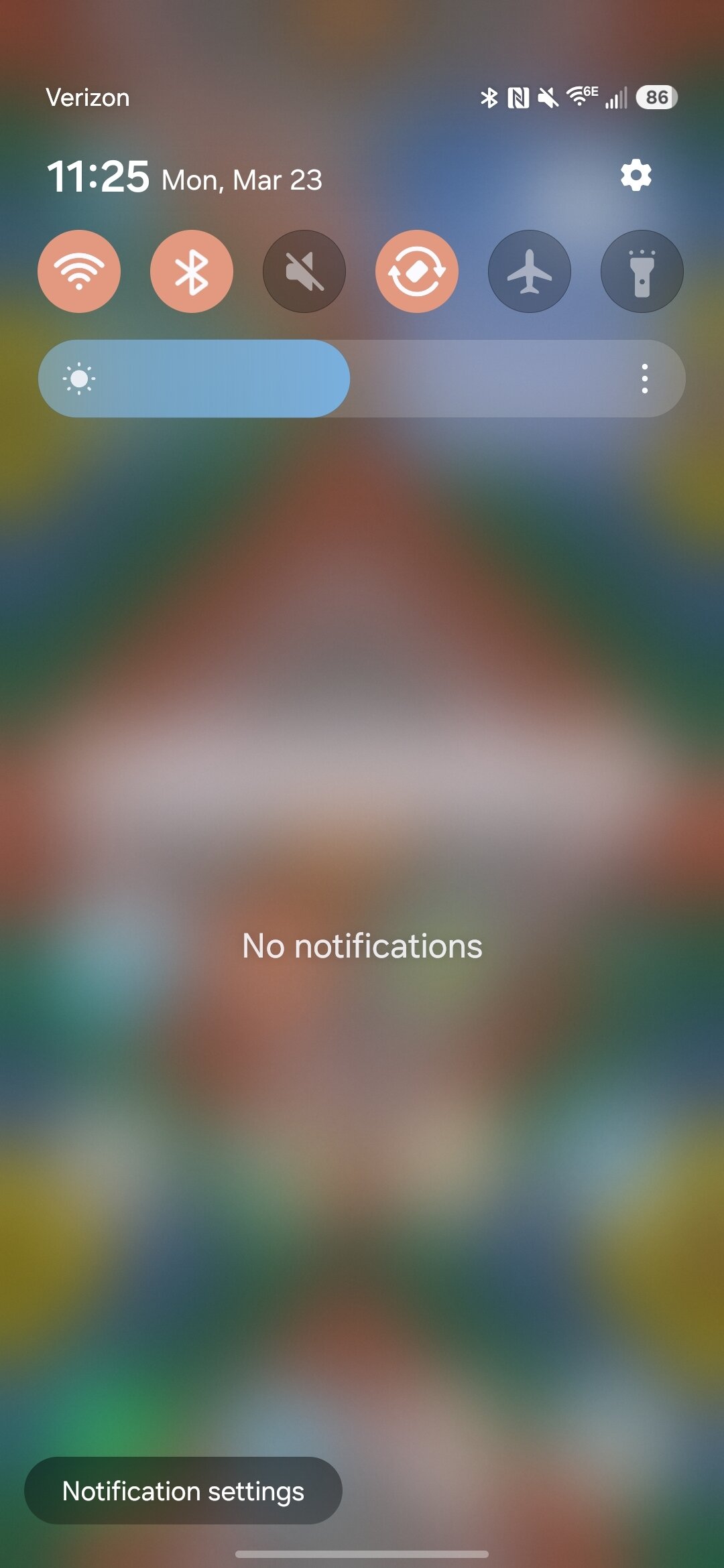 Screenshot showing how to disable split notification and Quick Settings layout on a Samsung phone.