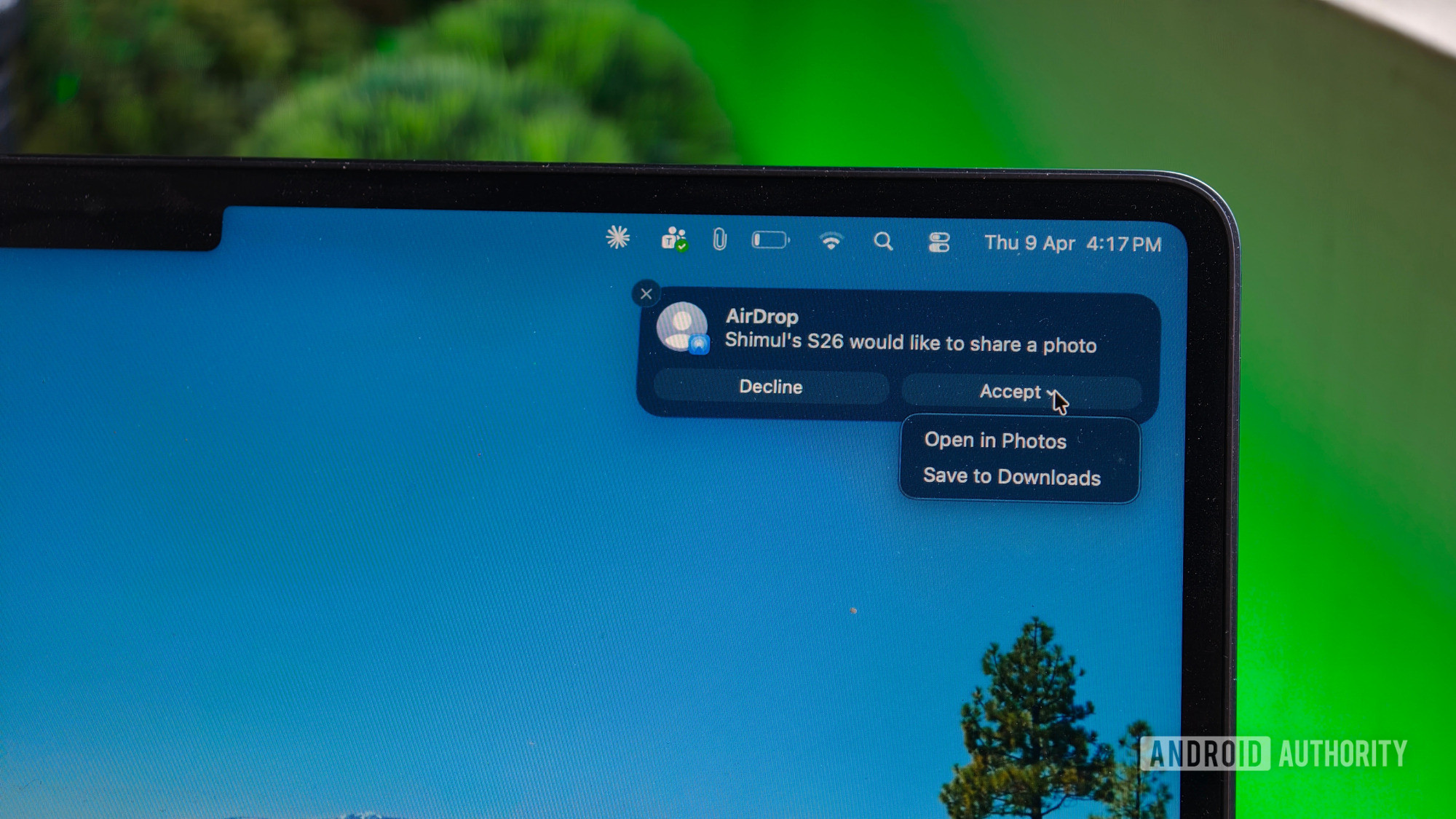 Galaxy S26 sending files on MacBook with a pop up for acceptance Galaxy S26 sending files on MacBook with a pop up for acceptance
