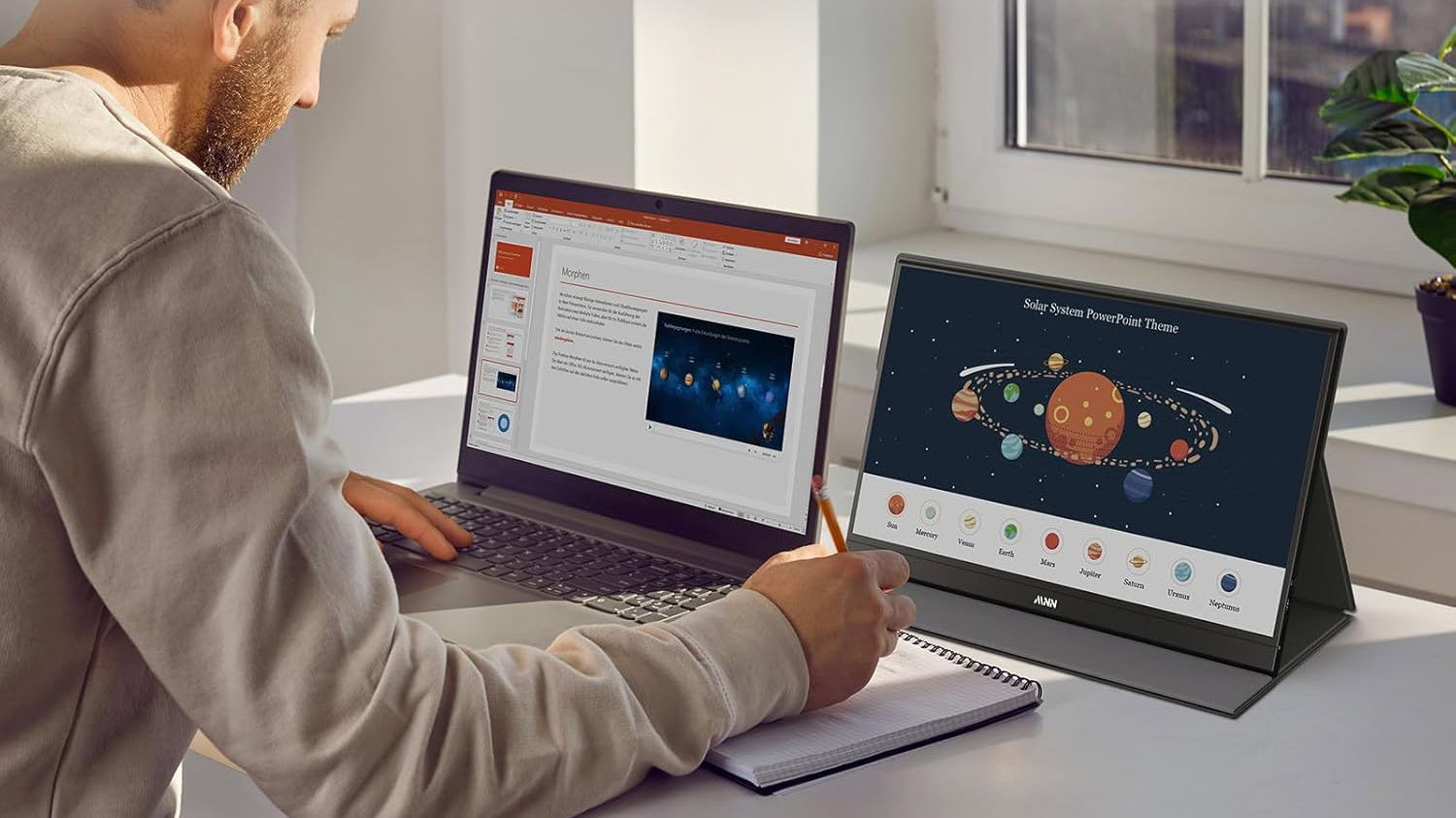 MNN Portable Monitor on desk MNN Portable Monitor on desk