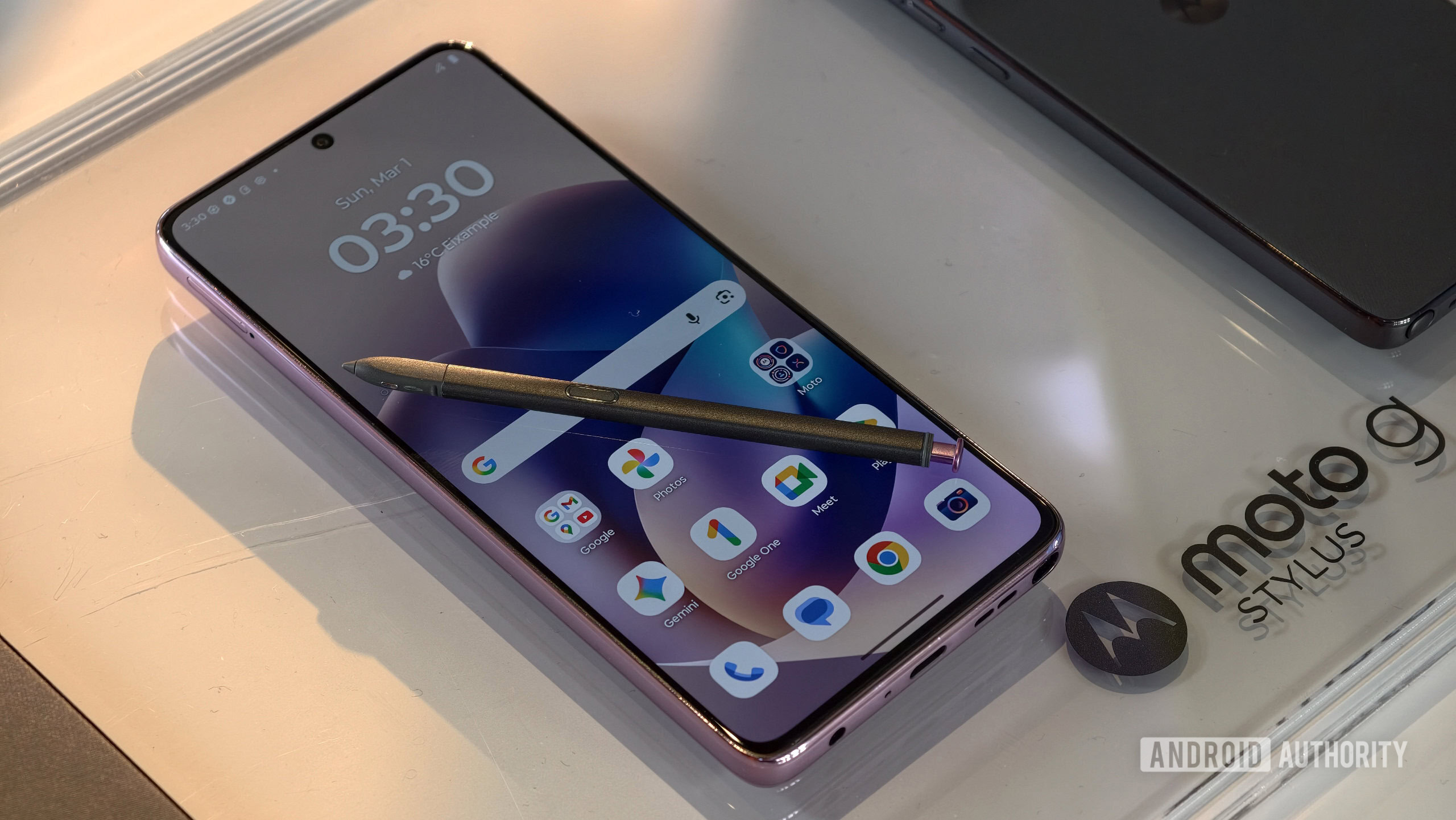 As Samsung downgrades the S Pen, Motorola's latest phone brings stylus upgrades