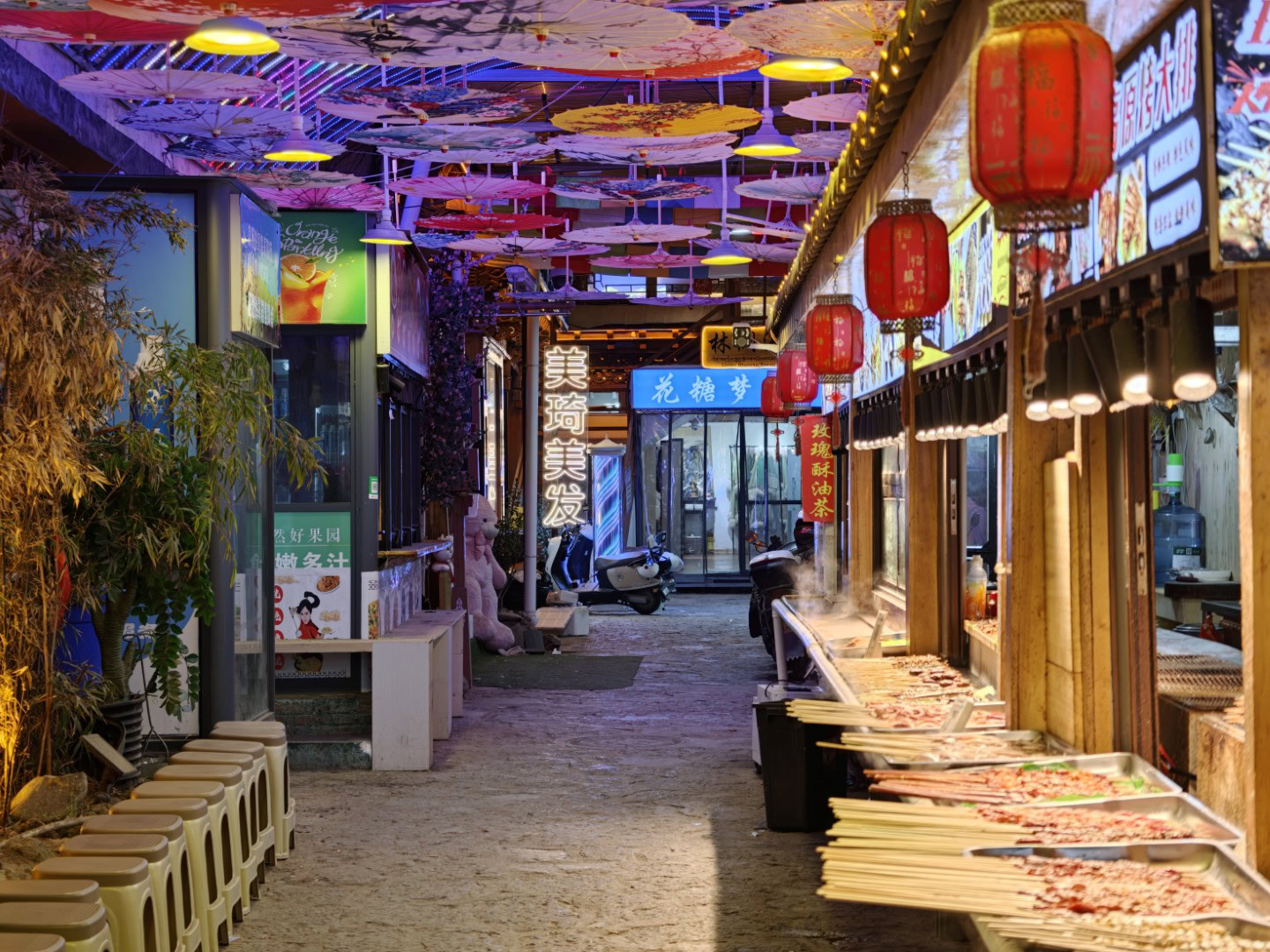 OPPO Find X9 Ultra camera sample colorful HDR indoors