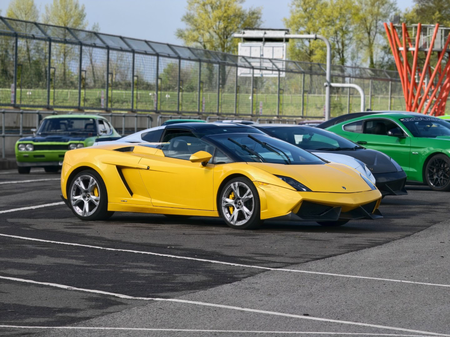 OPPO Find X9 Ultra camera sample yellow lambo zoom