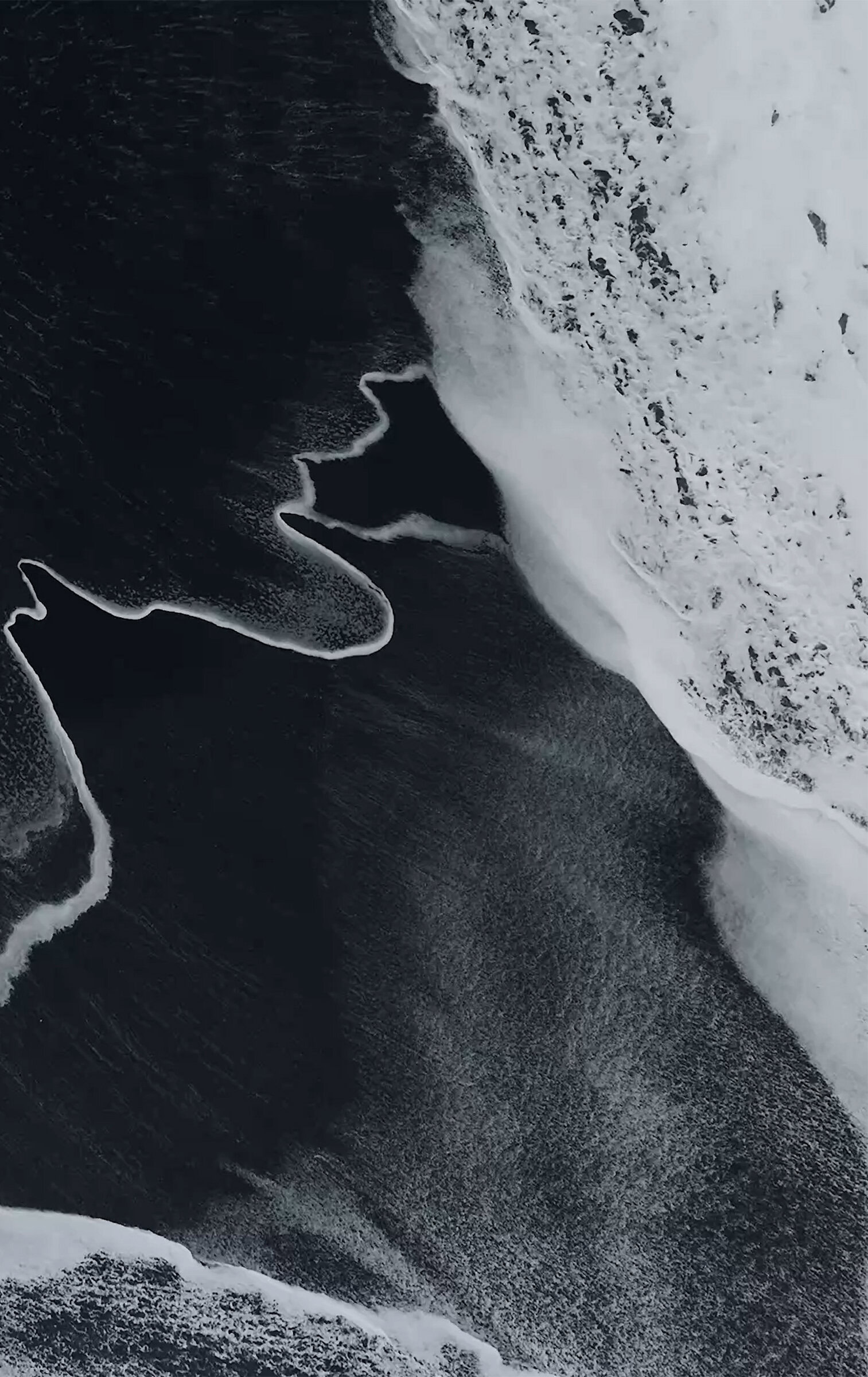 Pixel11ProFold Midnight Front MysticLeaks