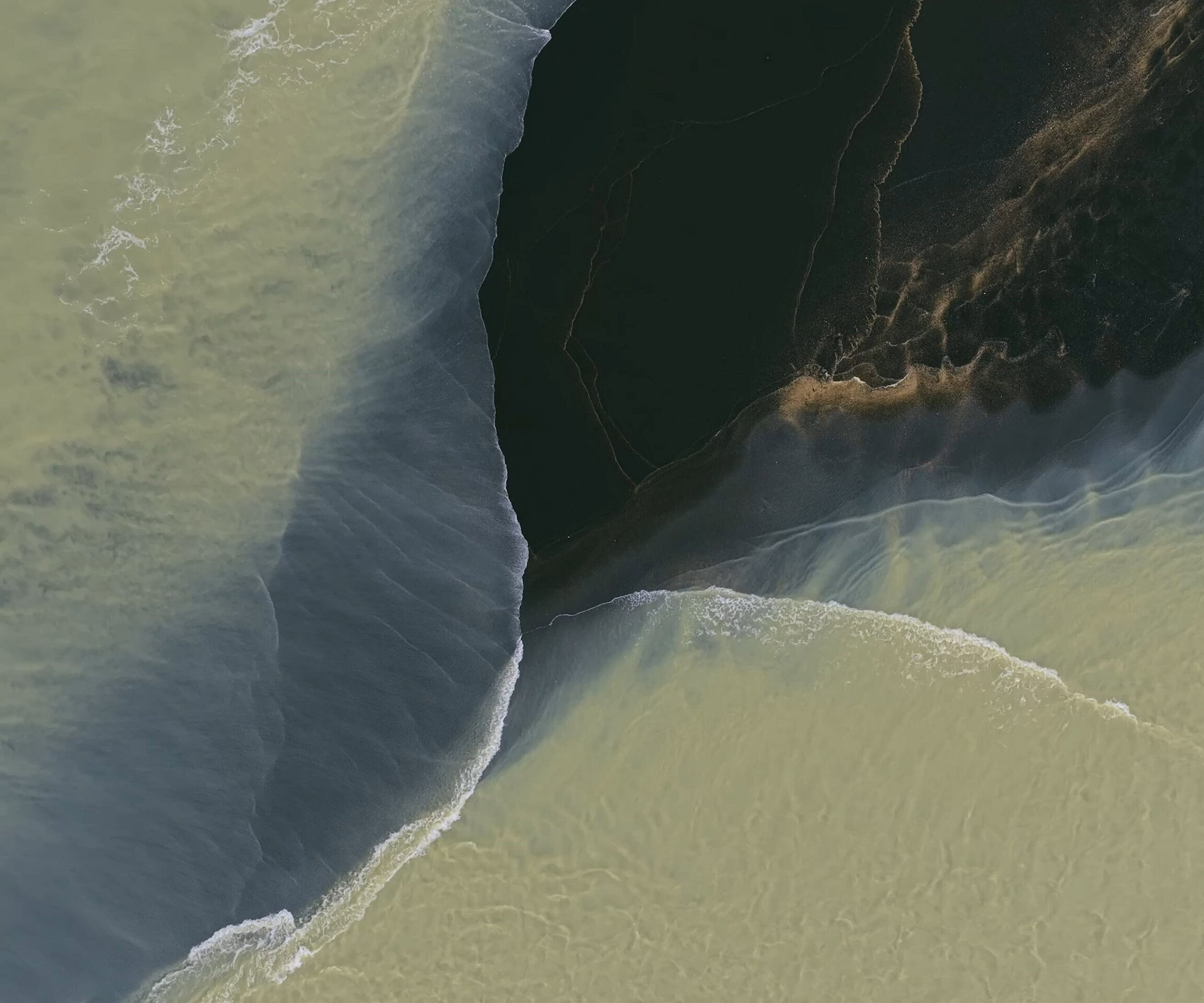 Pixel11ProFold Pine MysticLeaks