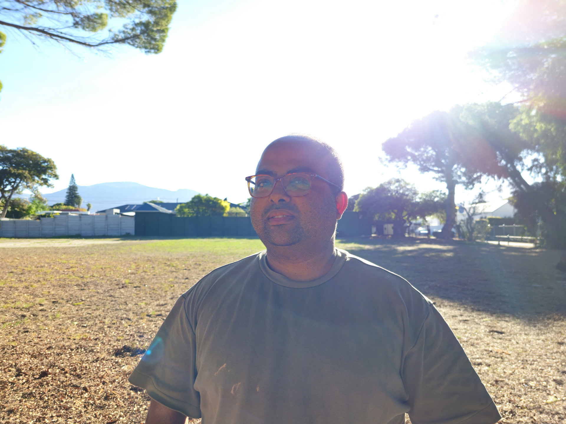 Samsung Galaxy S23 Ultra backlit photo 200MP scaled