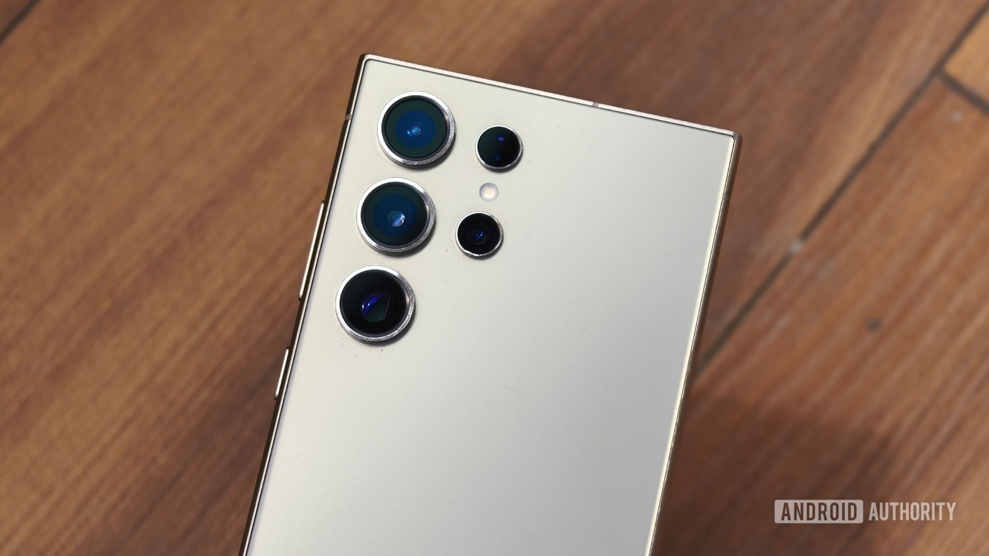 Samsung Galaxy S24 Ultra camera panel