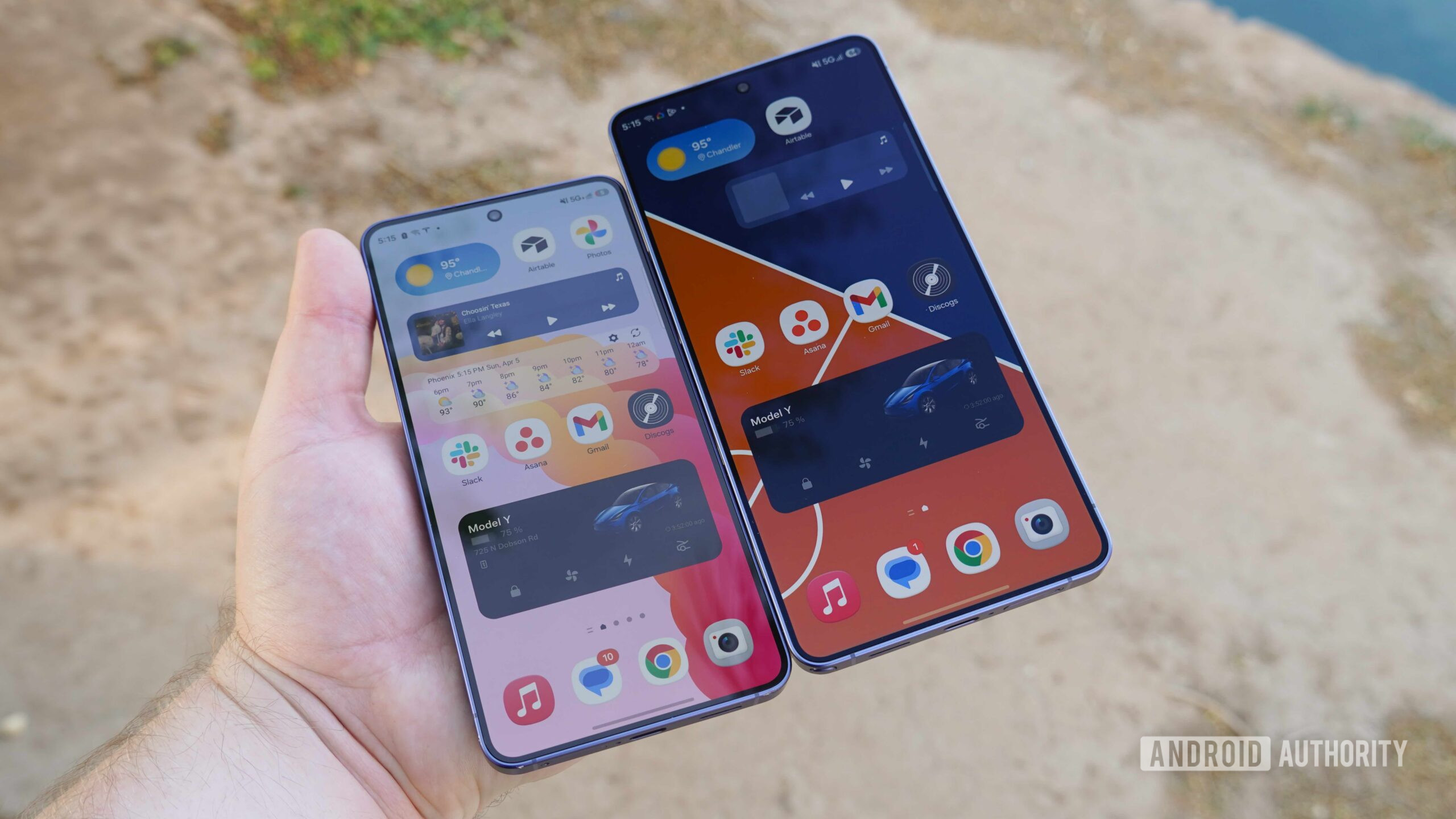 Samsung Galaxy S26 vs Ultra 7 The Galaxy S26 and Galaxy S26 Ultra in the hand.