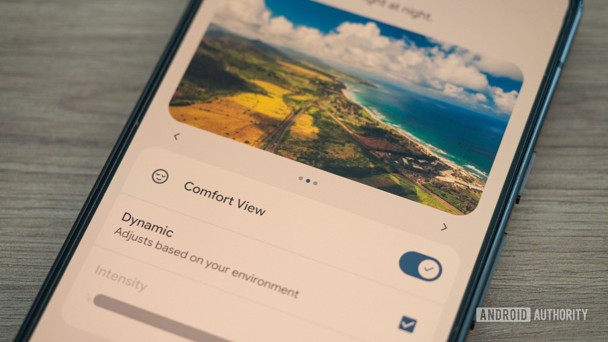 The Pixel 10's new display filter is fantastic, except for two big flaws