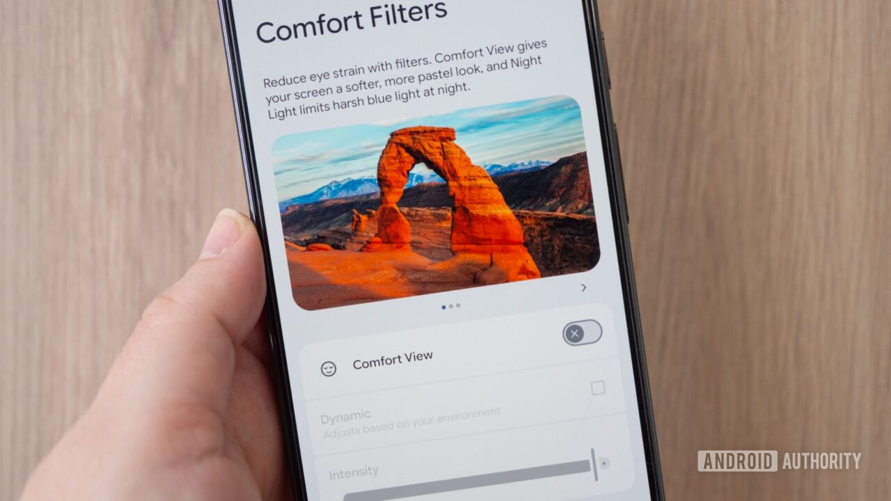 The Pixel 10's new display filter is fantastic, except for two big flaws