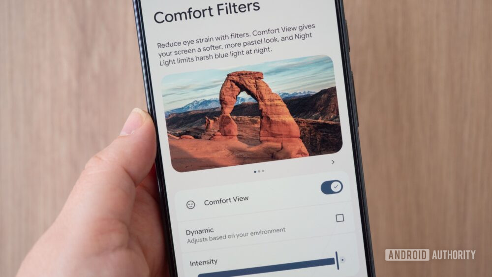 The Pixel 10's new display filter is fantastic, except for two big flaws