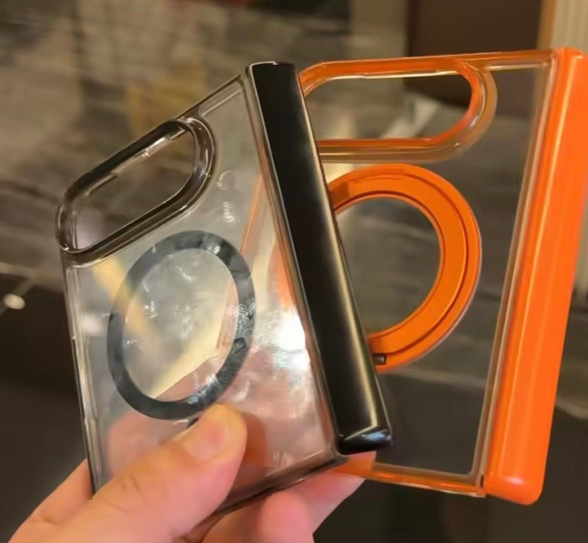 iphone fold case leak