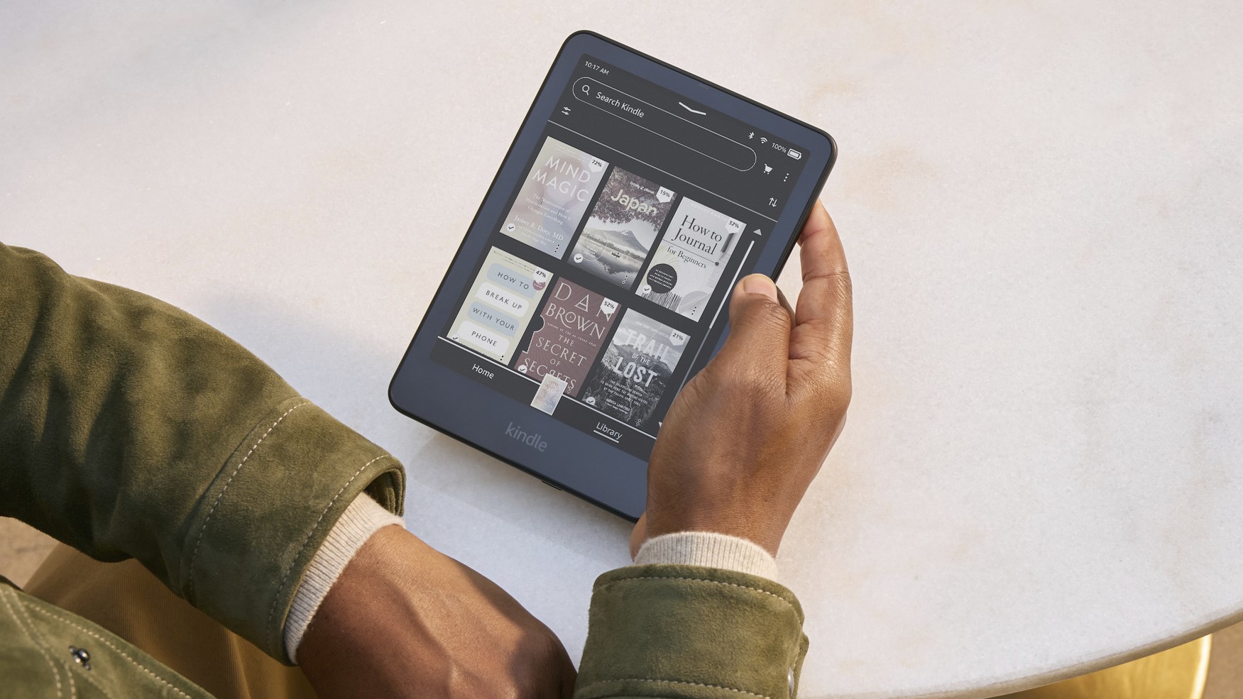Amazon's color Kindles finally get their long-overdue dark mode
