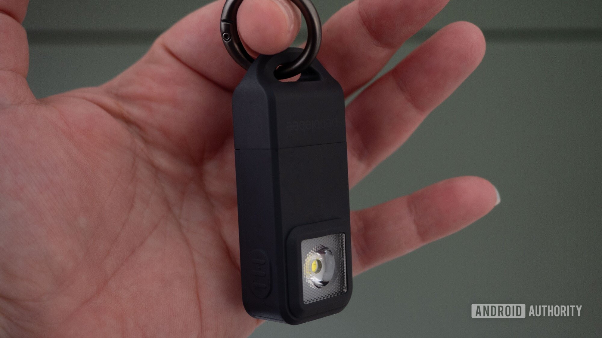 This new Android-compatible tracker doubles as a loud personal safety siren