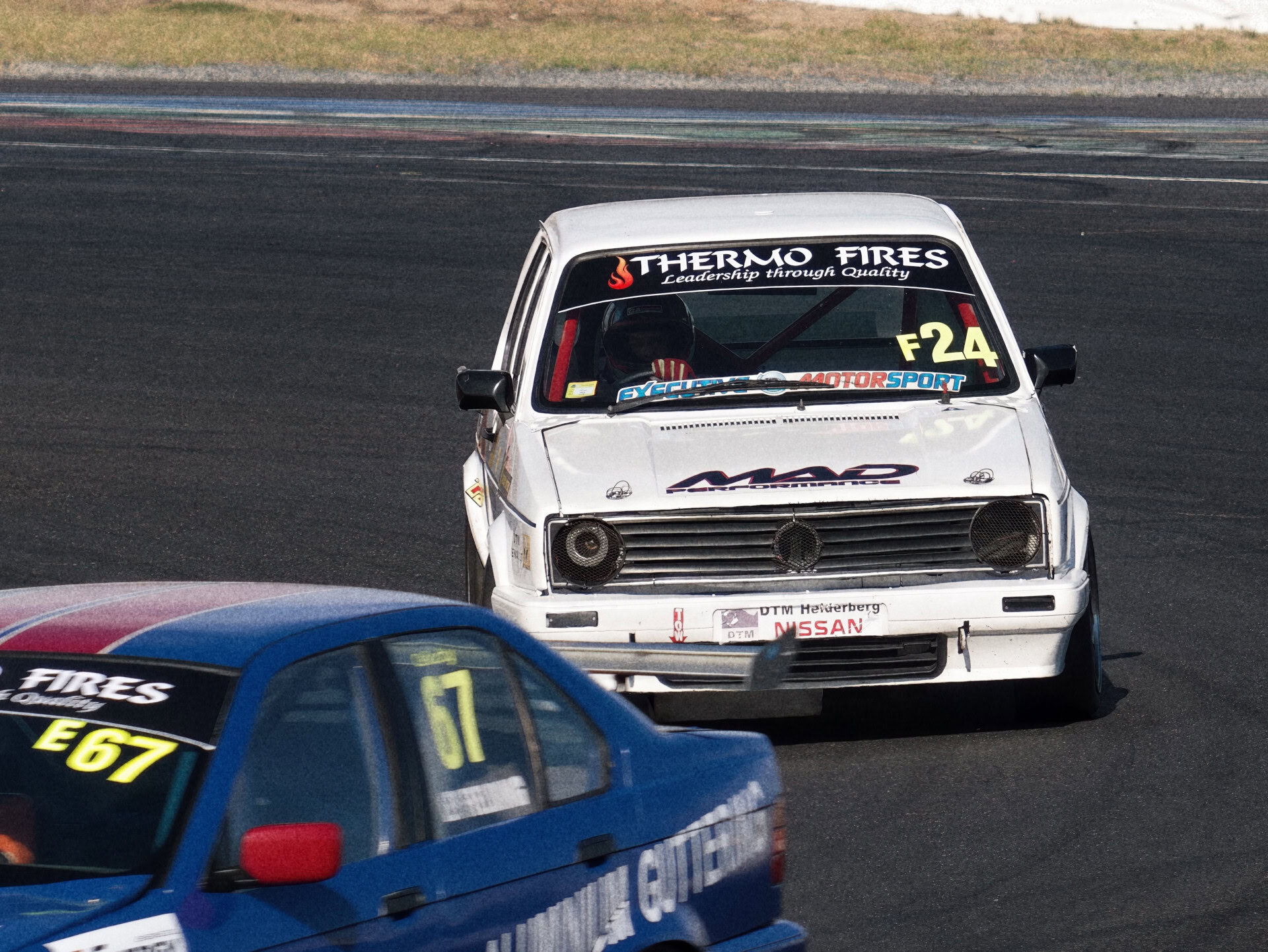 vivo X300 Ultra VW Golf race car custom profile