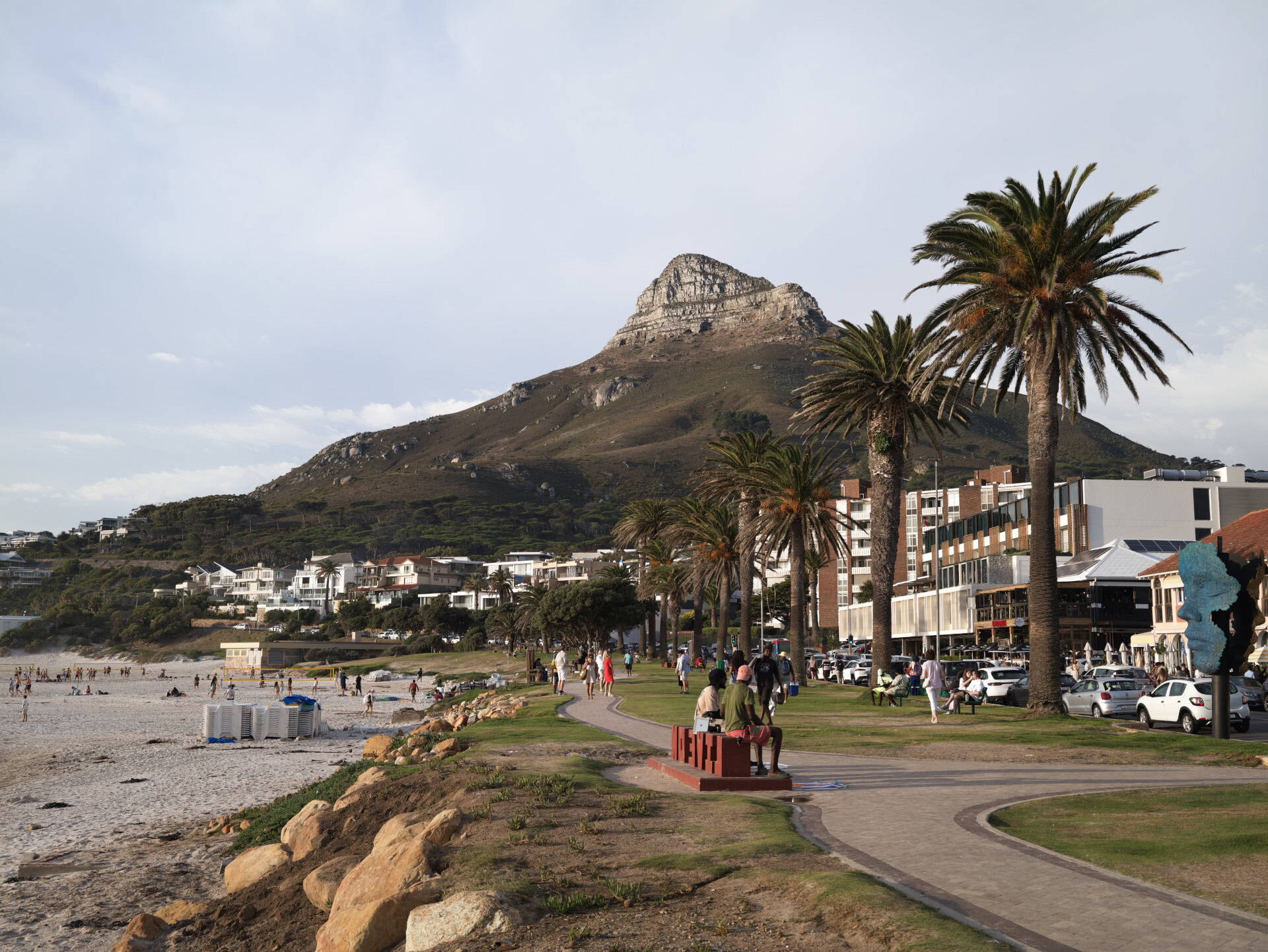 vivo X300 Ultra beachfront 200MP scaled