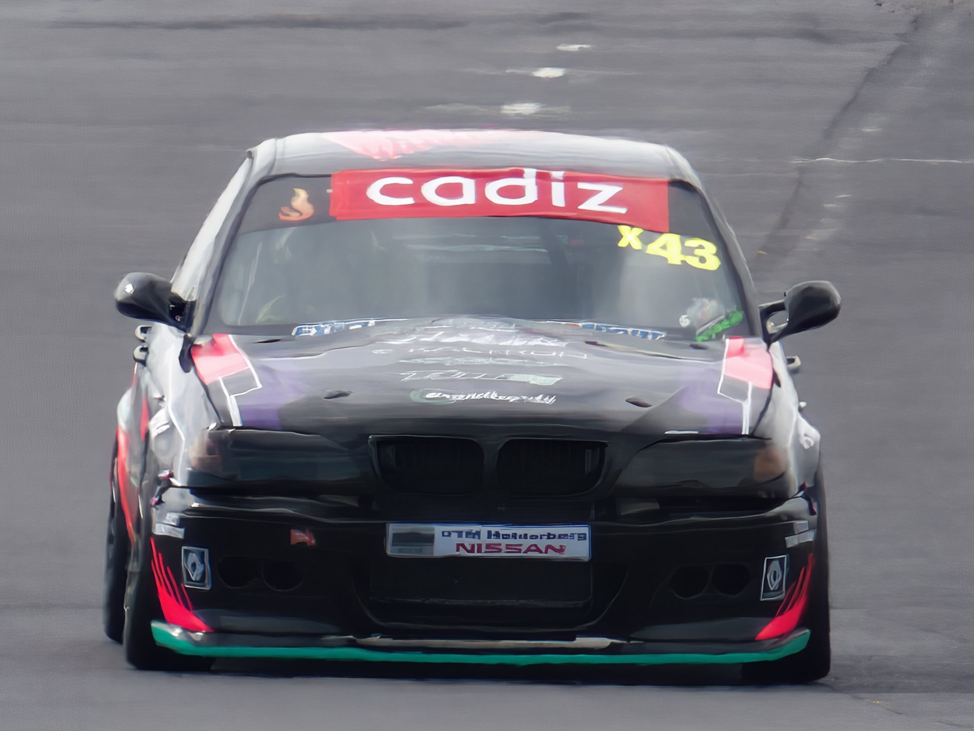 vivo X300 Ultra black BMW 3200mm scaled