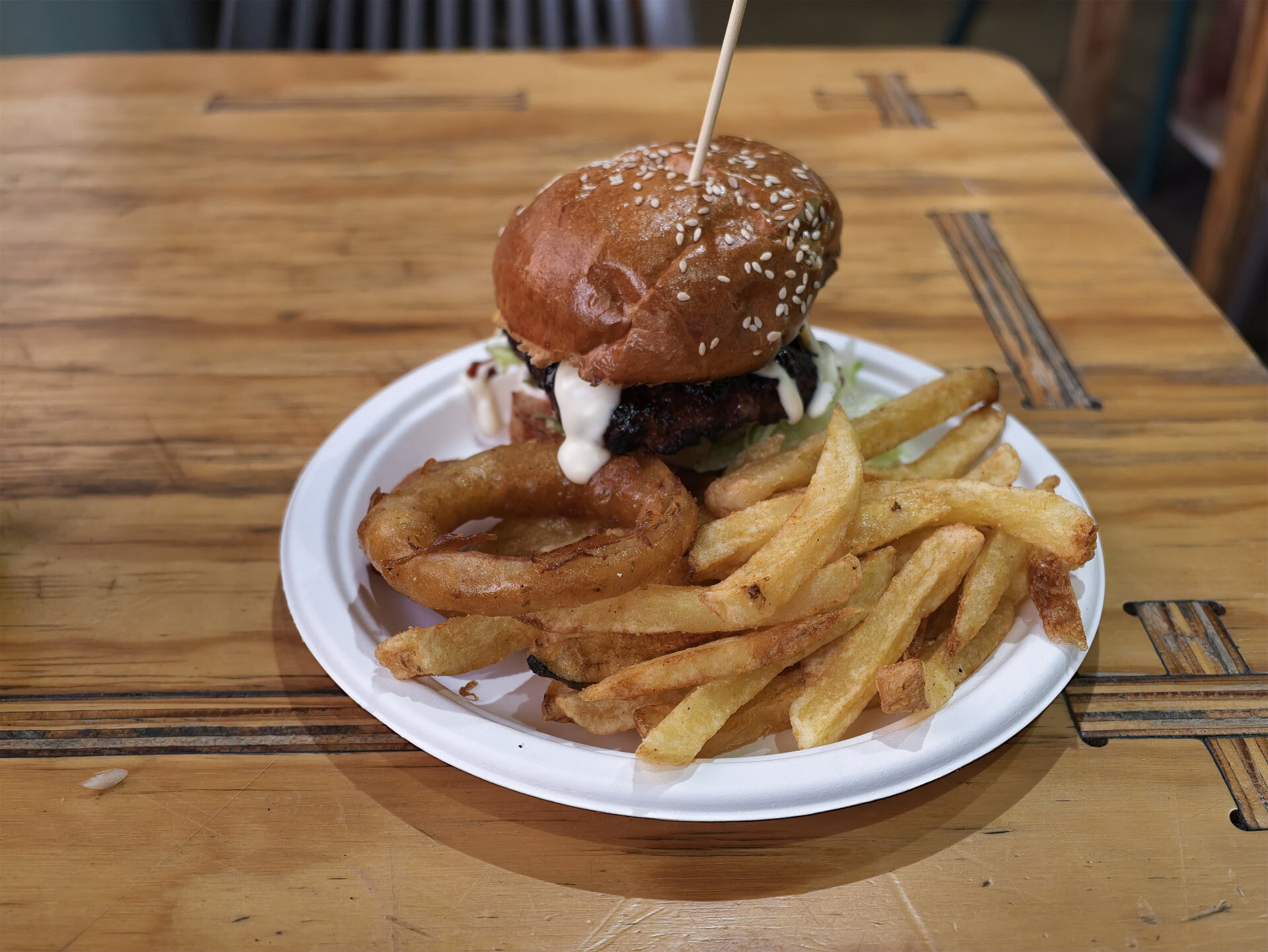 vivo X300 Ultra burger and chips 35mm scaled