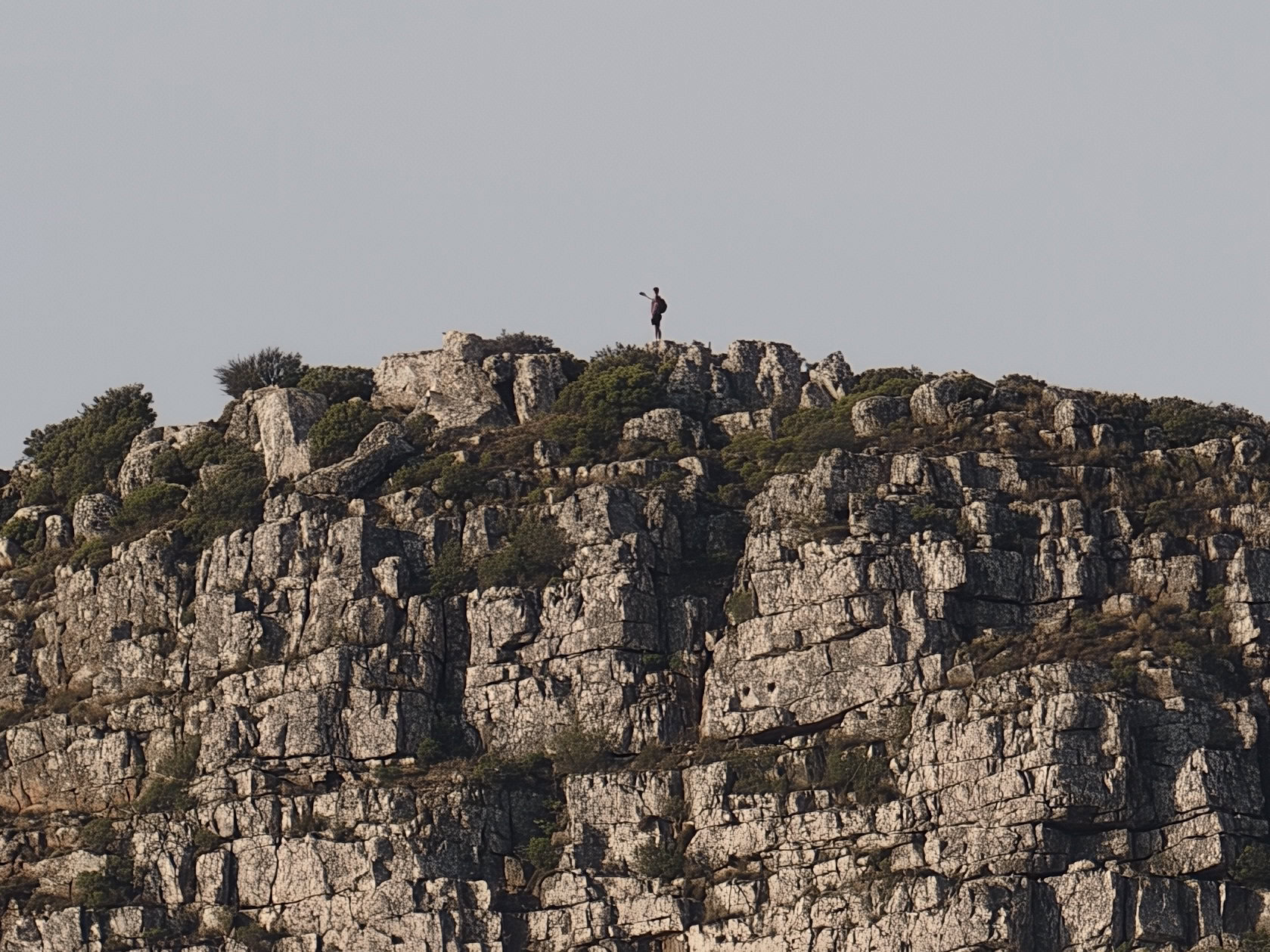 vivo X300 Ultra mountain 800mm crop