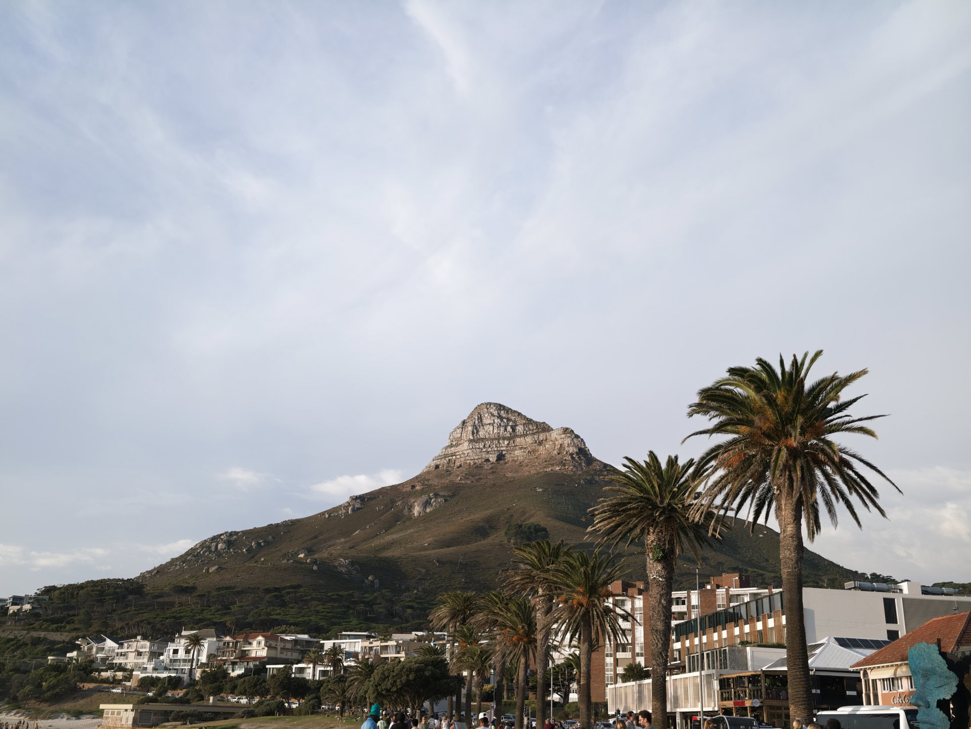 vivo X300 Ultra mountain from beach 35mm