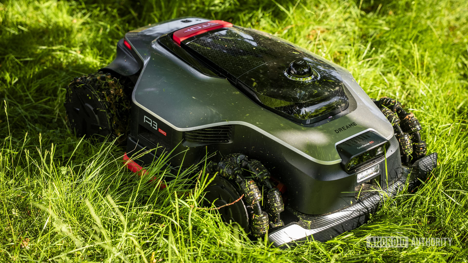 AA Dreame A3 AWD 3500 8 roboticmower mowing lawn hero shot