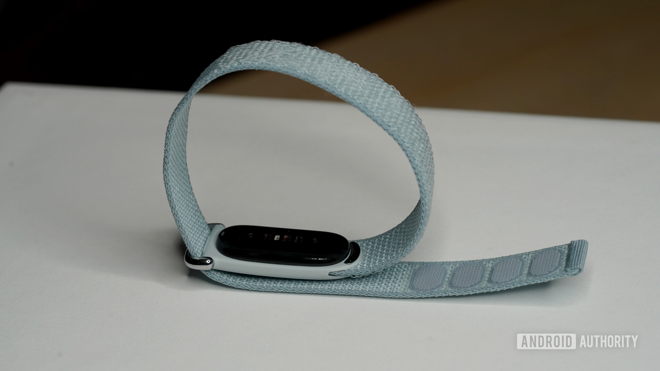 The Google Fitbit Air ships with a performance band.
